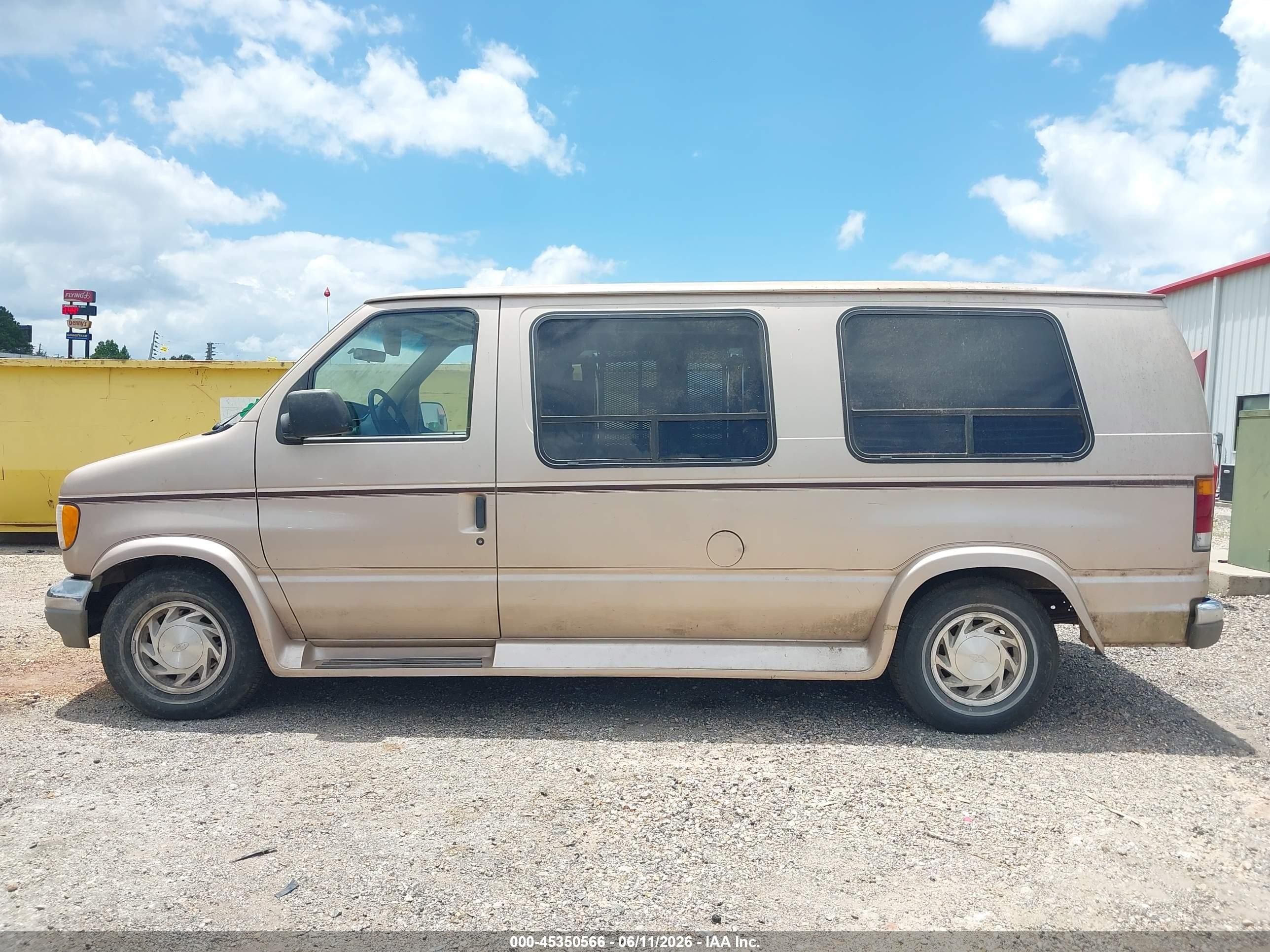 1994 Ford Econoline E150 Van Beige vin: 1FDEE14HXRHB22310