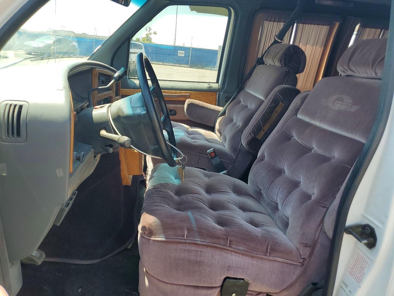1994 Ford Econoline E150 Van White vin: 1FDEE14HXRHB26972