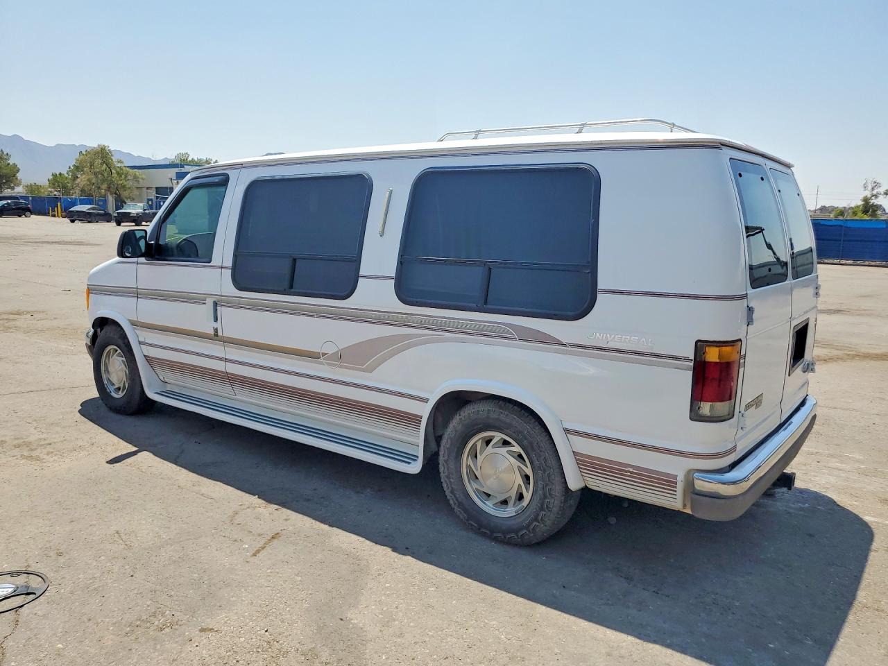 1994 Ford Econoline E150 Van White vin: 1FDEE14HXRHB26972