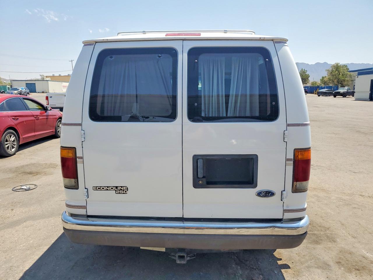 1994 Ford Econoline E150 Van White vin: 1FDEE14HXRHB26972