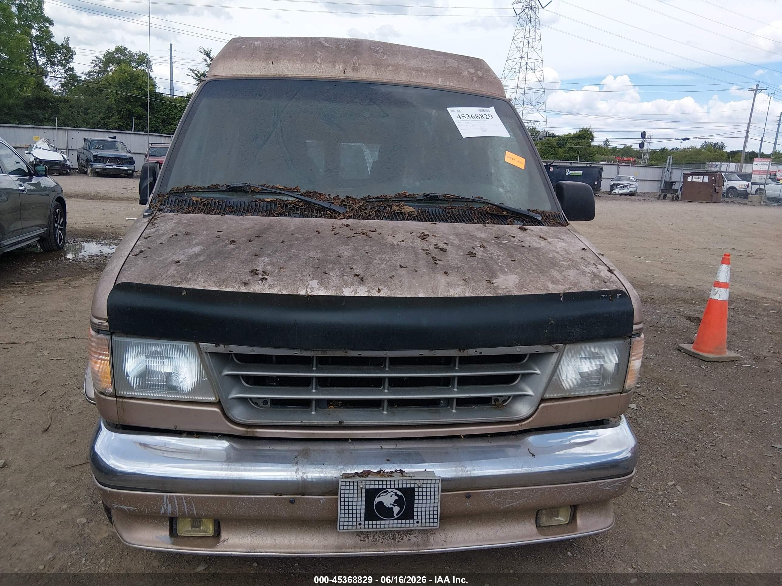 1996 Ford Econoline E150 Van Gold vin: 1FDEE14HXTHB40278