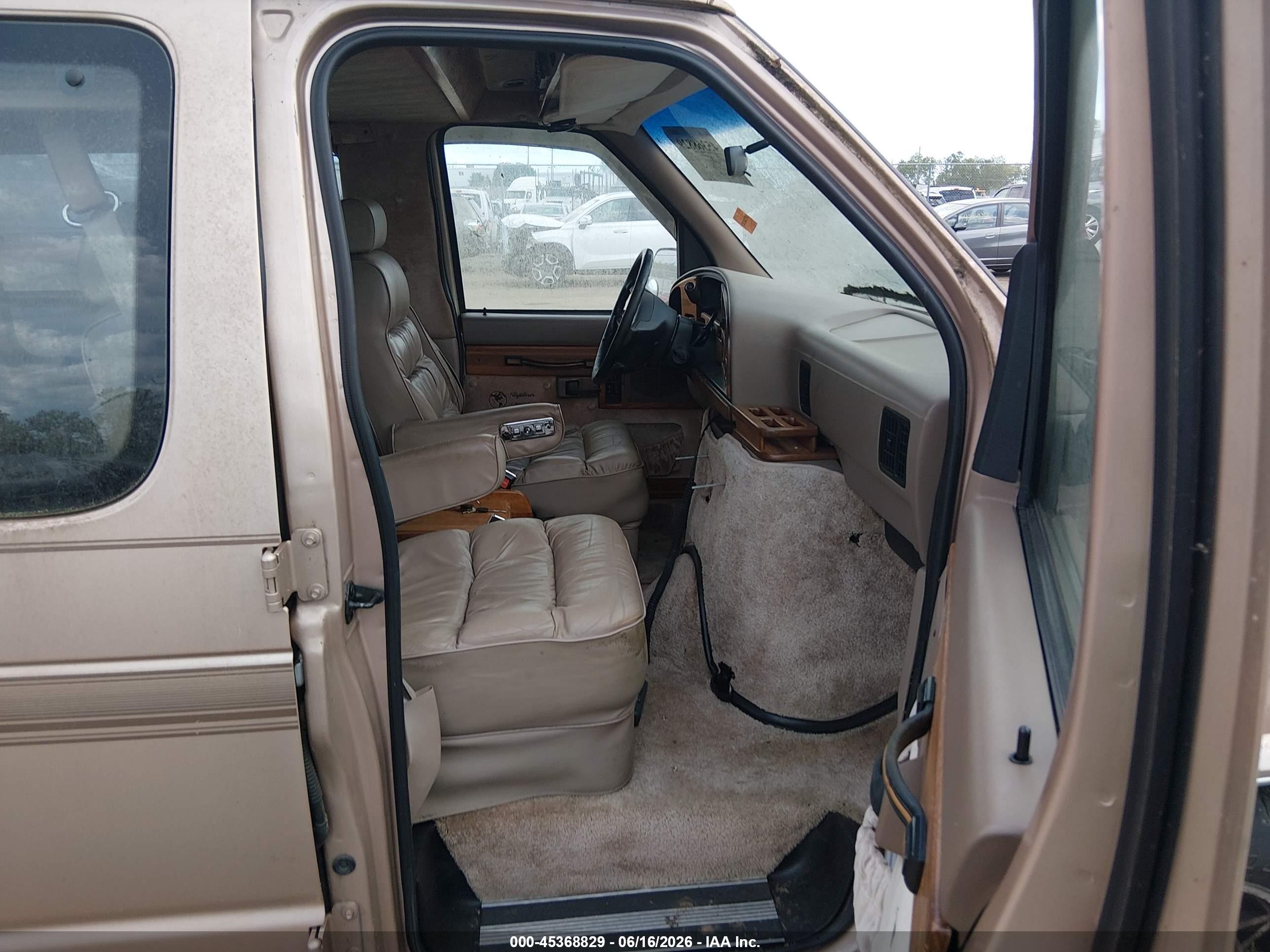 1996 Ford Econoline E150 Van Gold vin: 1FDEE14HXTHB40278