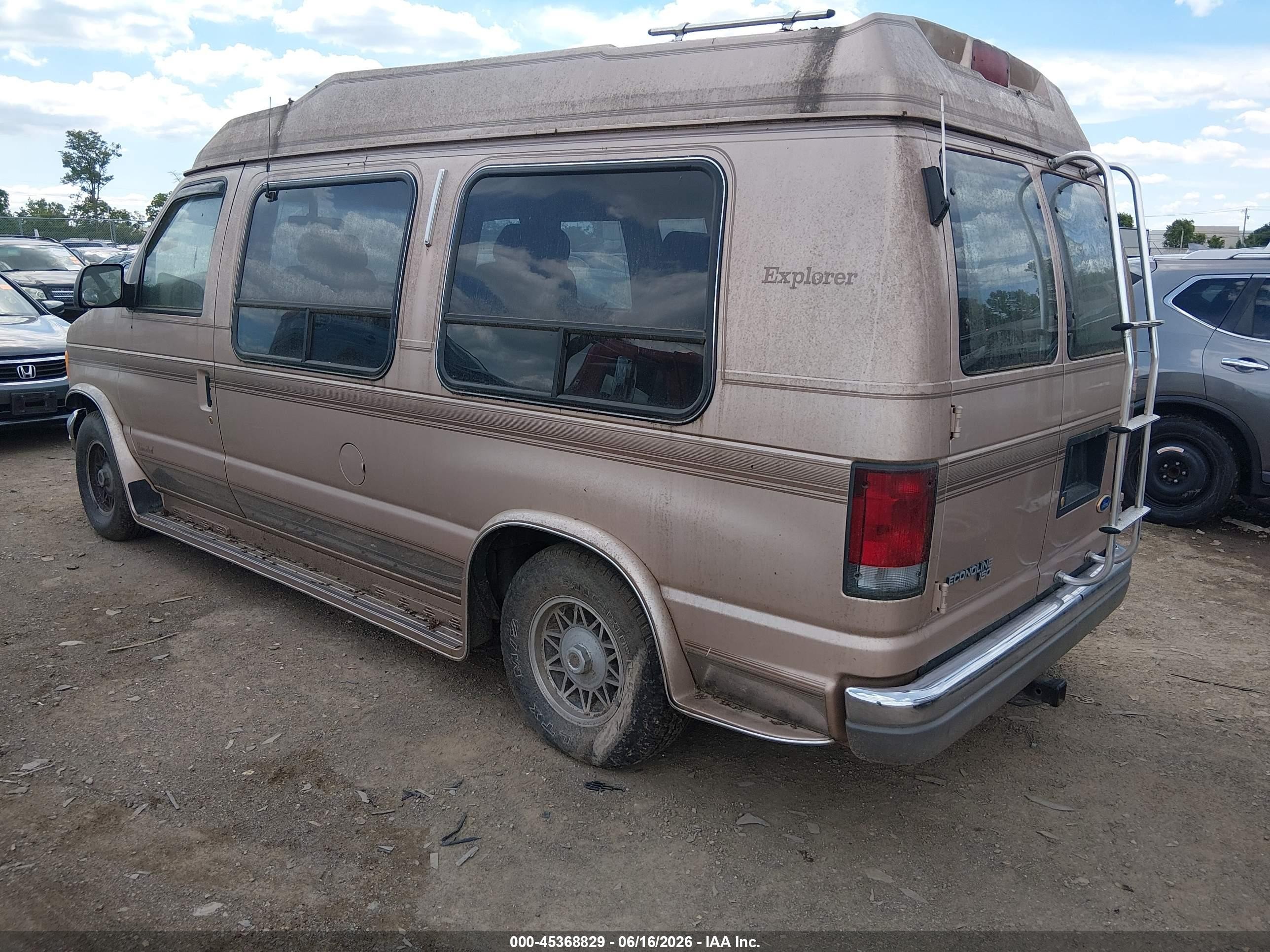 1996 Ford Econoline E150 Van Gold vin: 1FDEE14HXTHB40278