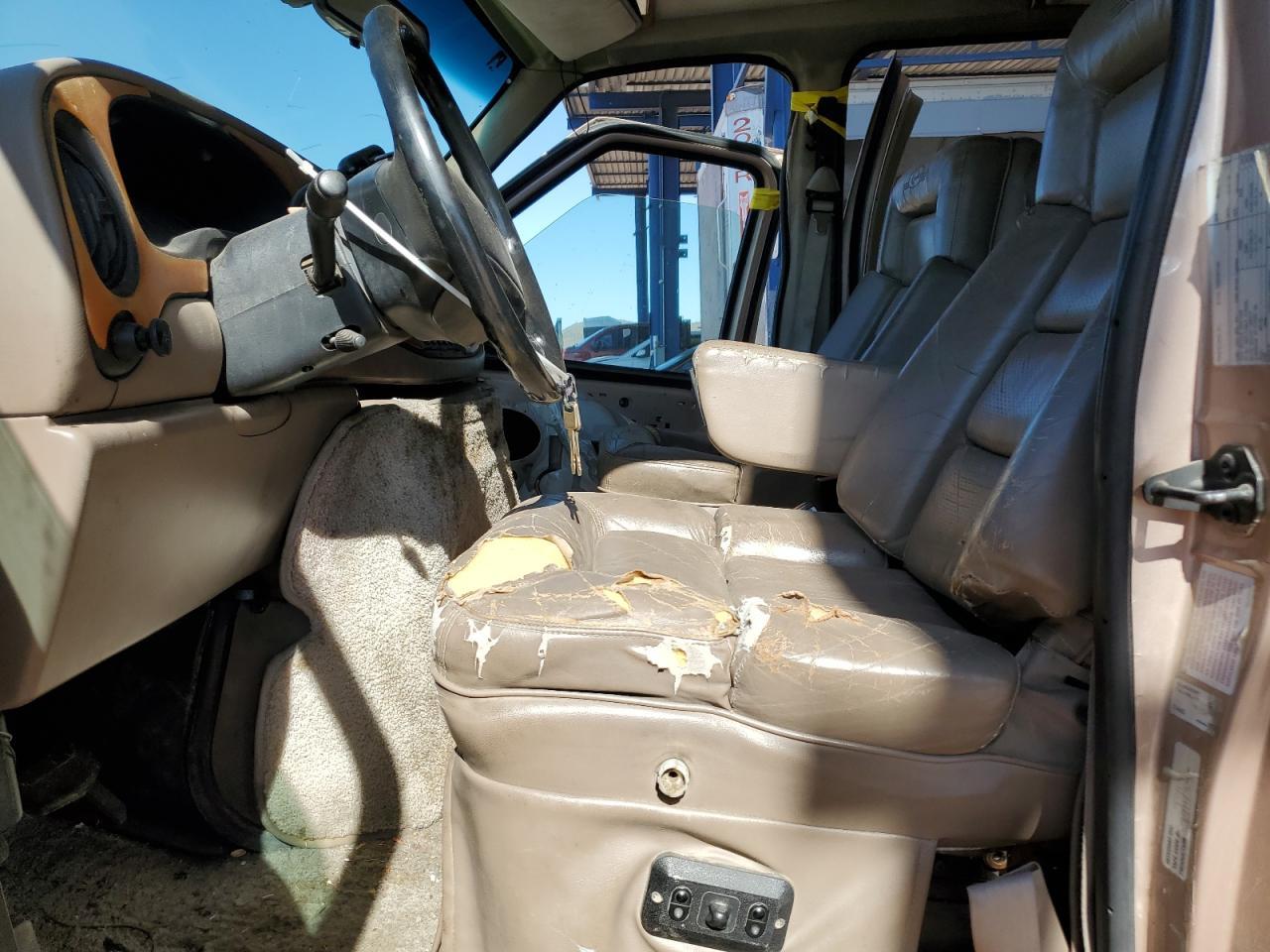 1997 Ford Econoline E150 Van Tan vin: 1FDEE14L1VHA04015