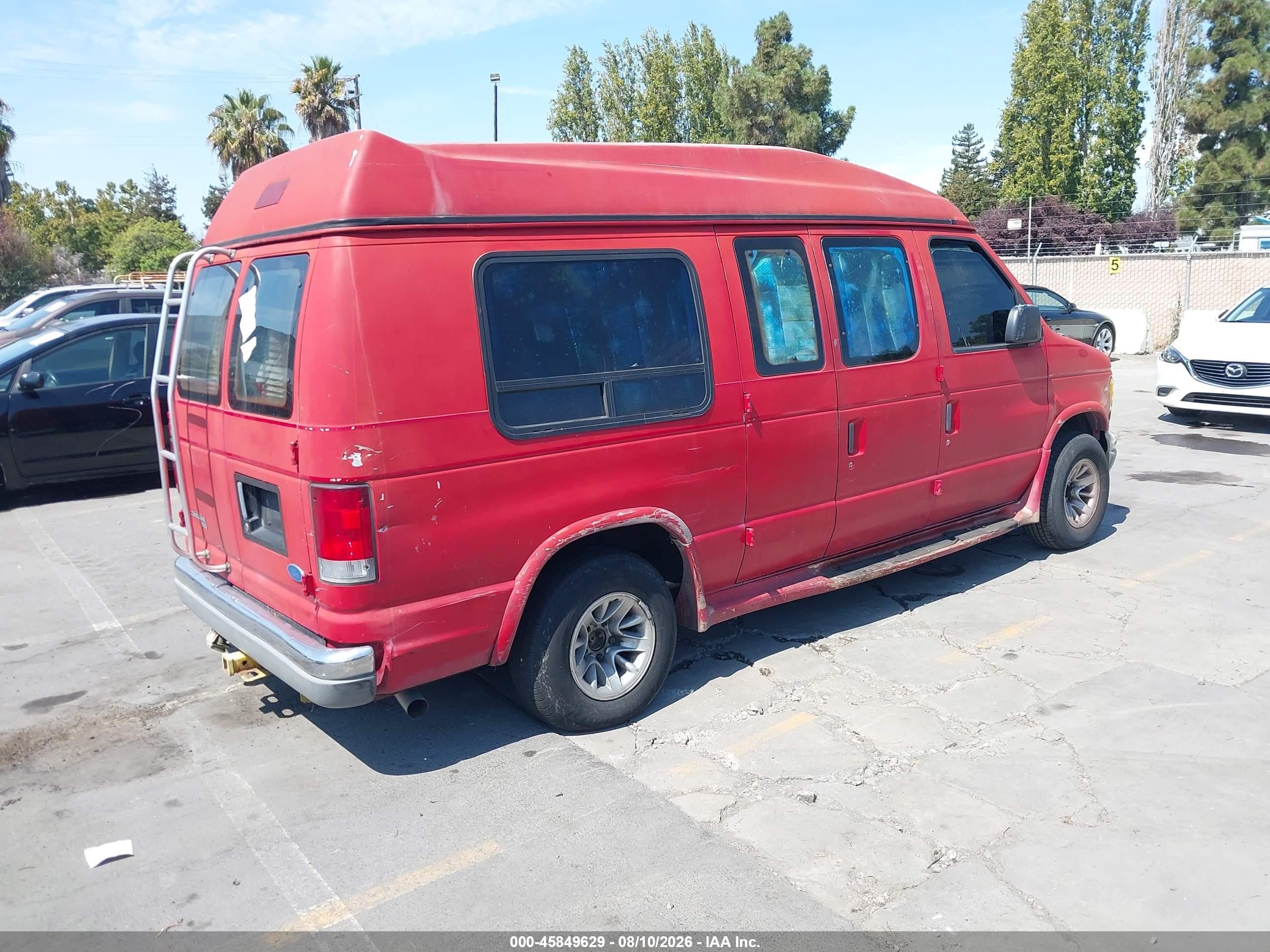 1997 Ford Econoline Standard Red vin: 1FDEE14L3VHB80919