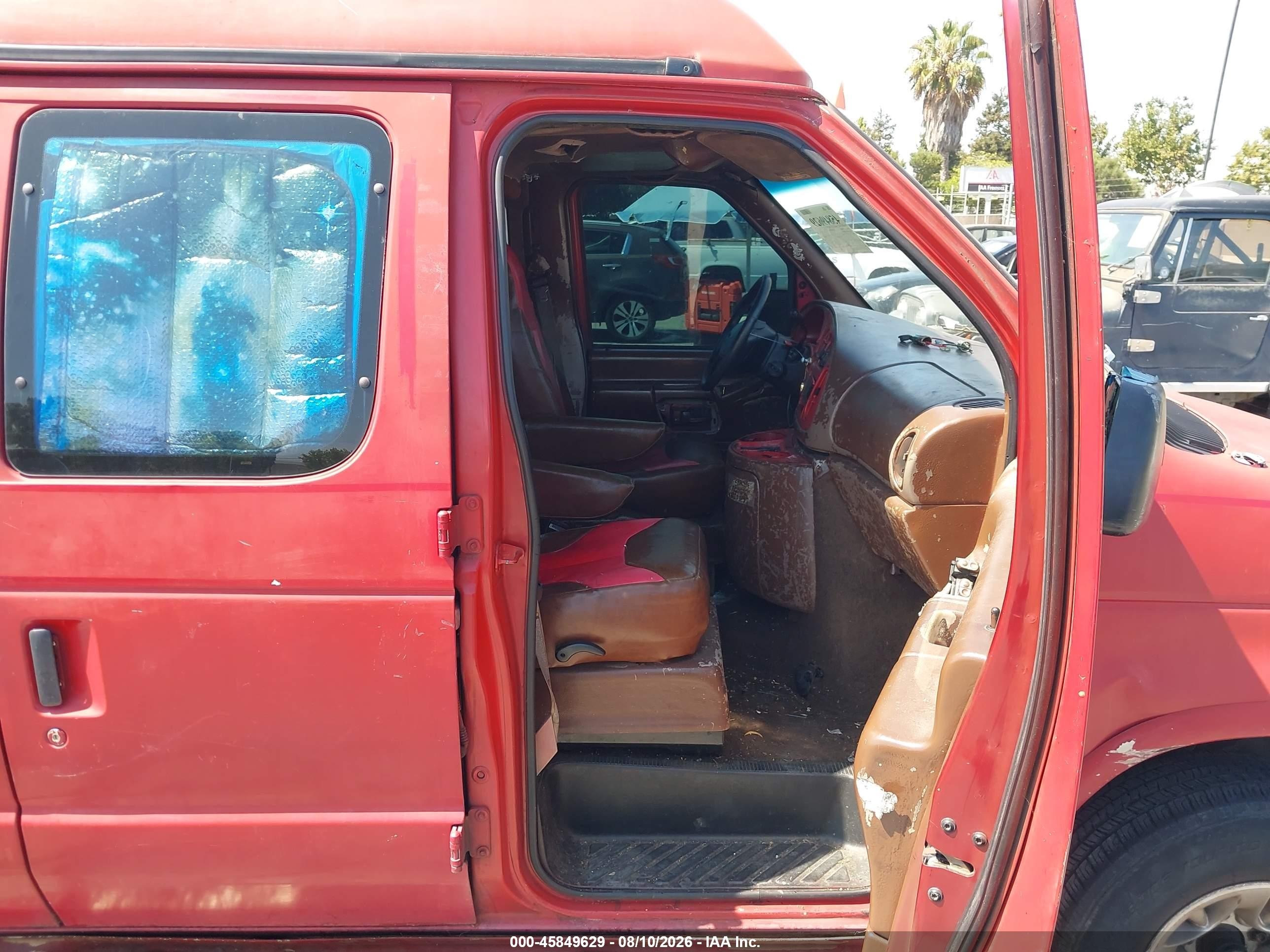 1997 Ford Econoline Standard Red vin: 1FDEE14L3VHB80919