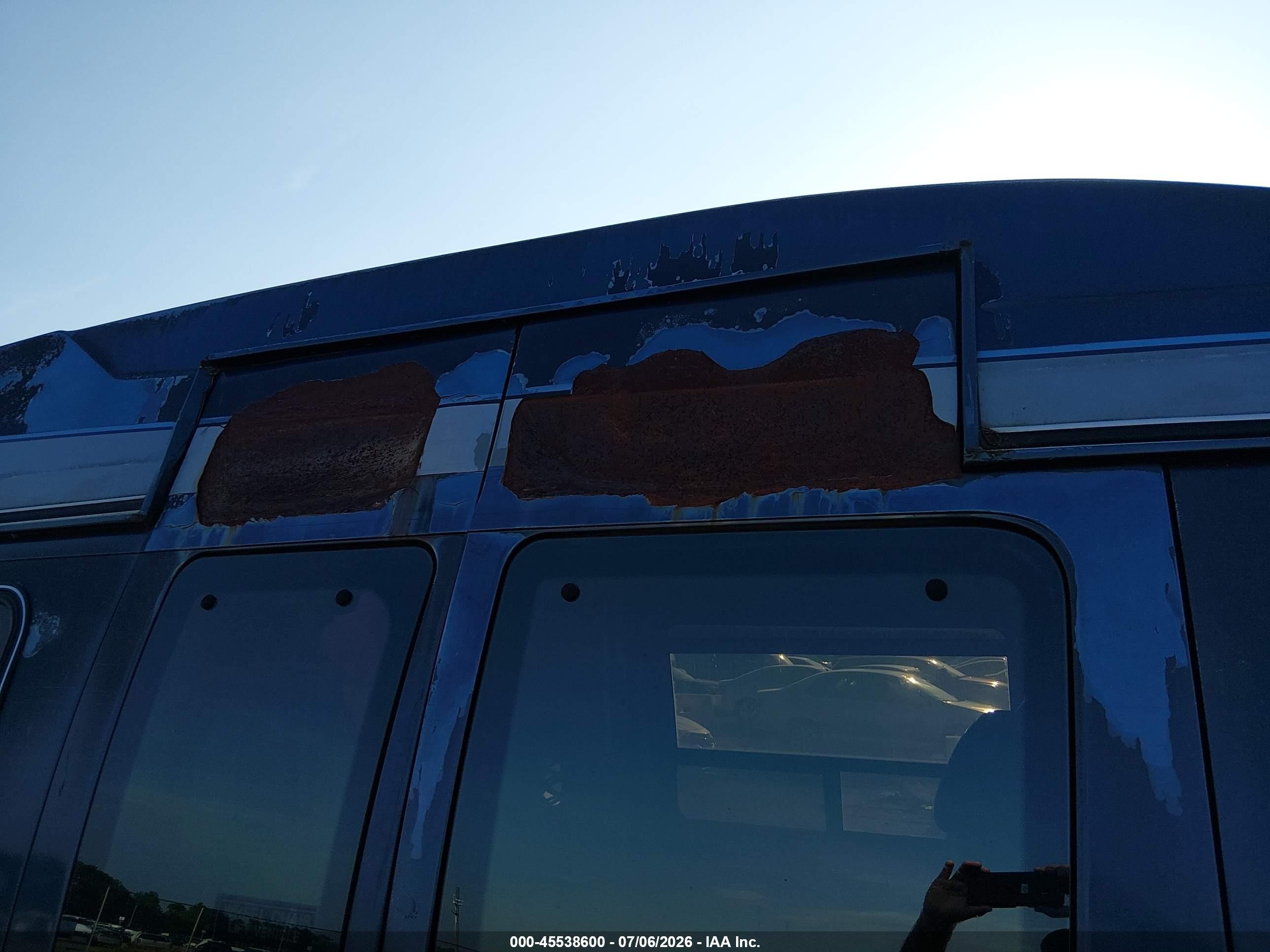 1997 Ford Econoline Standard Blue vin: 1FDEE14L8VHB54803