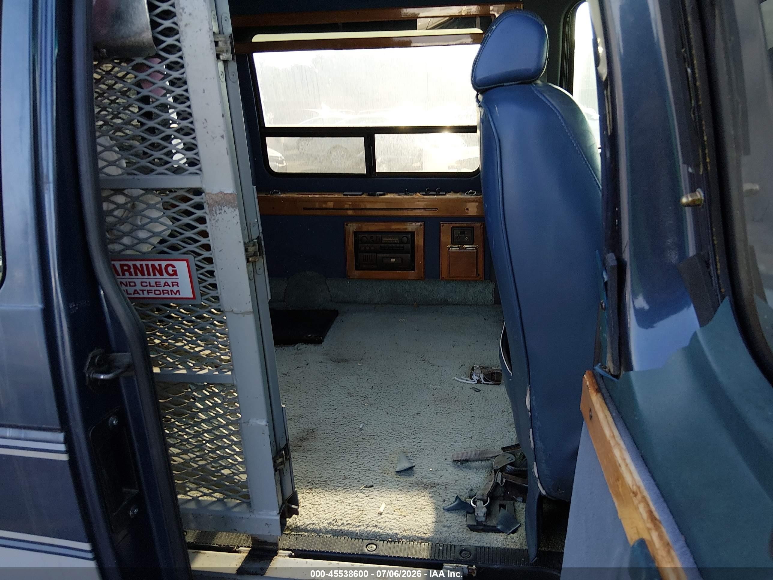 1997 Ford Econoline Standard Blue vin: 1FDEE14L8VHB54803