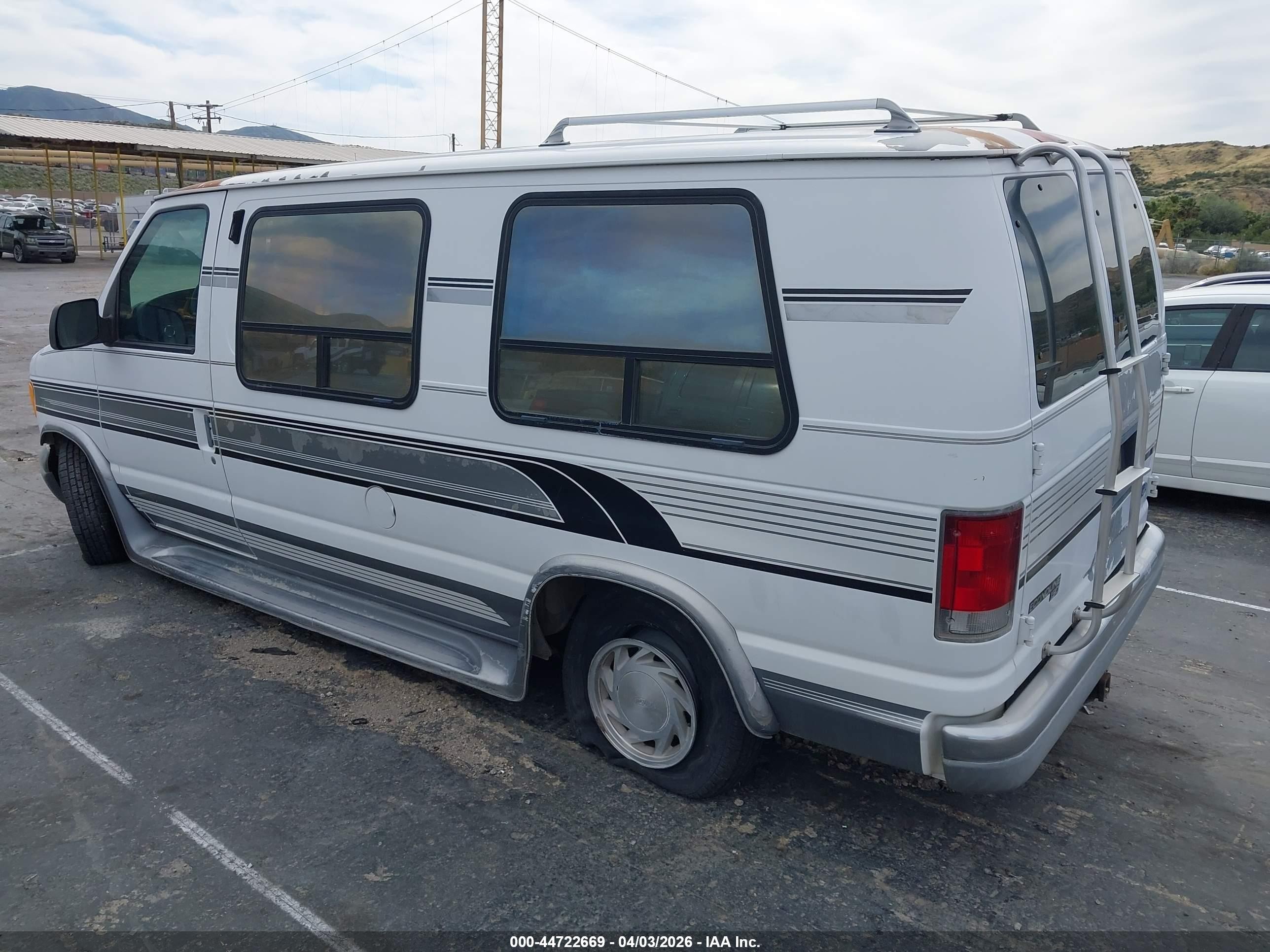 1997 Ford E-150 Standard White vin: 1FDEE14L9VHA05865