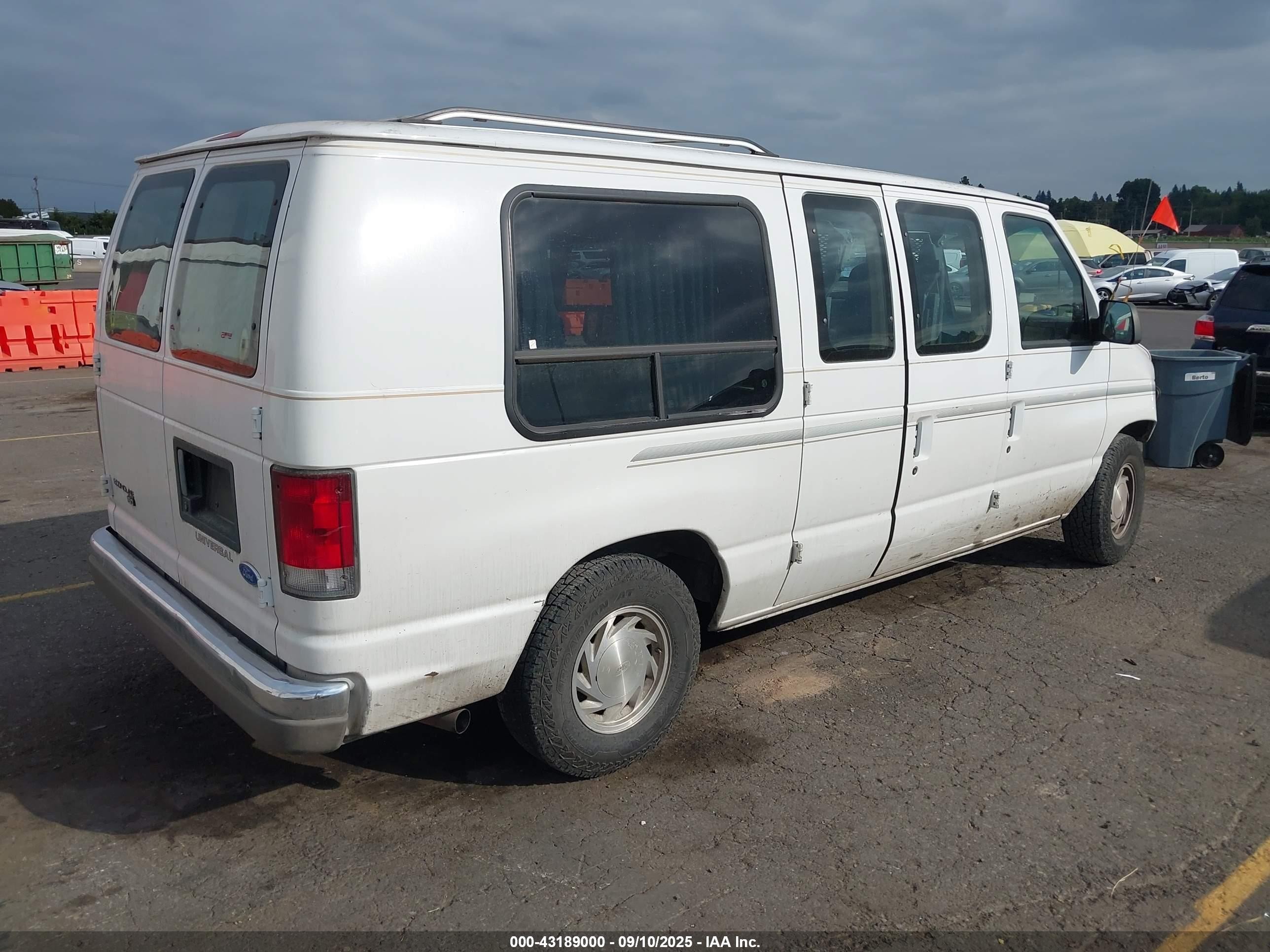 1995 Ford Econoline E150 Van White vin: 1FDEE14N0SHB51469