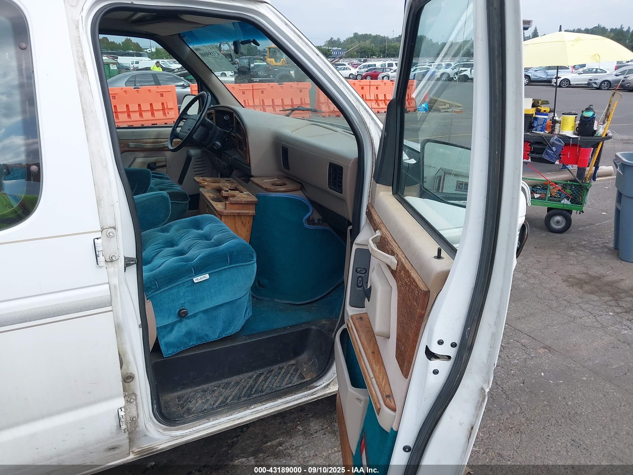 1995 Ford Econoline E150 Van White vin: 1FDEE14N0SHB51469