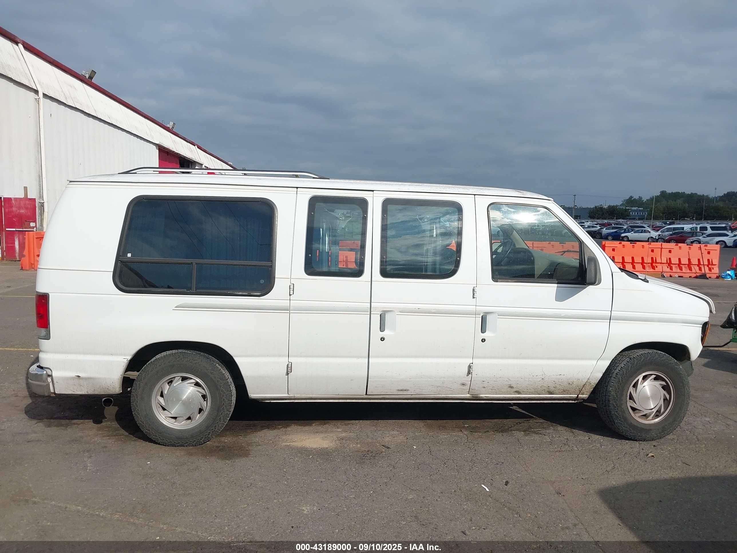 1995 Ford Econoline E150 Van White vin: 1FDEE14N0SHB51469