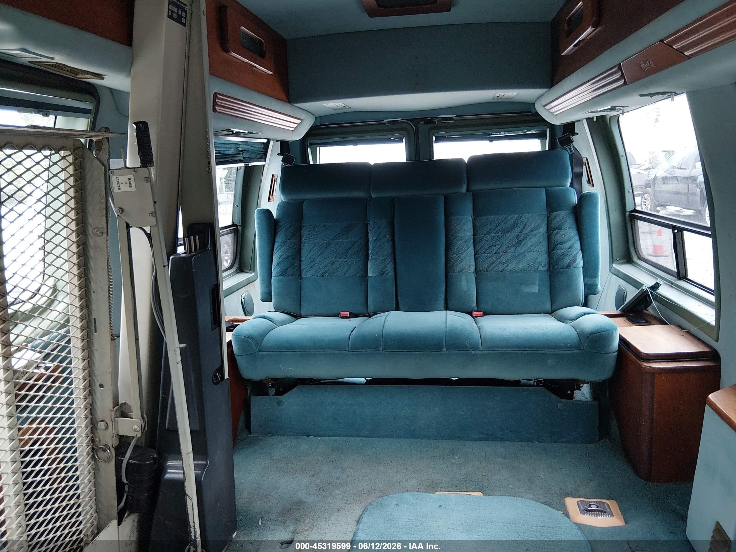 1994 Ford Econoline E150 Van White vin: 1FDEE14N3RHB60709