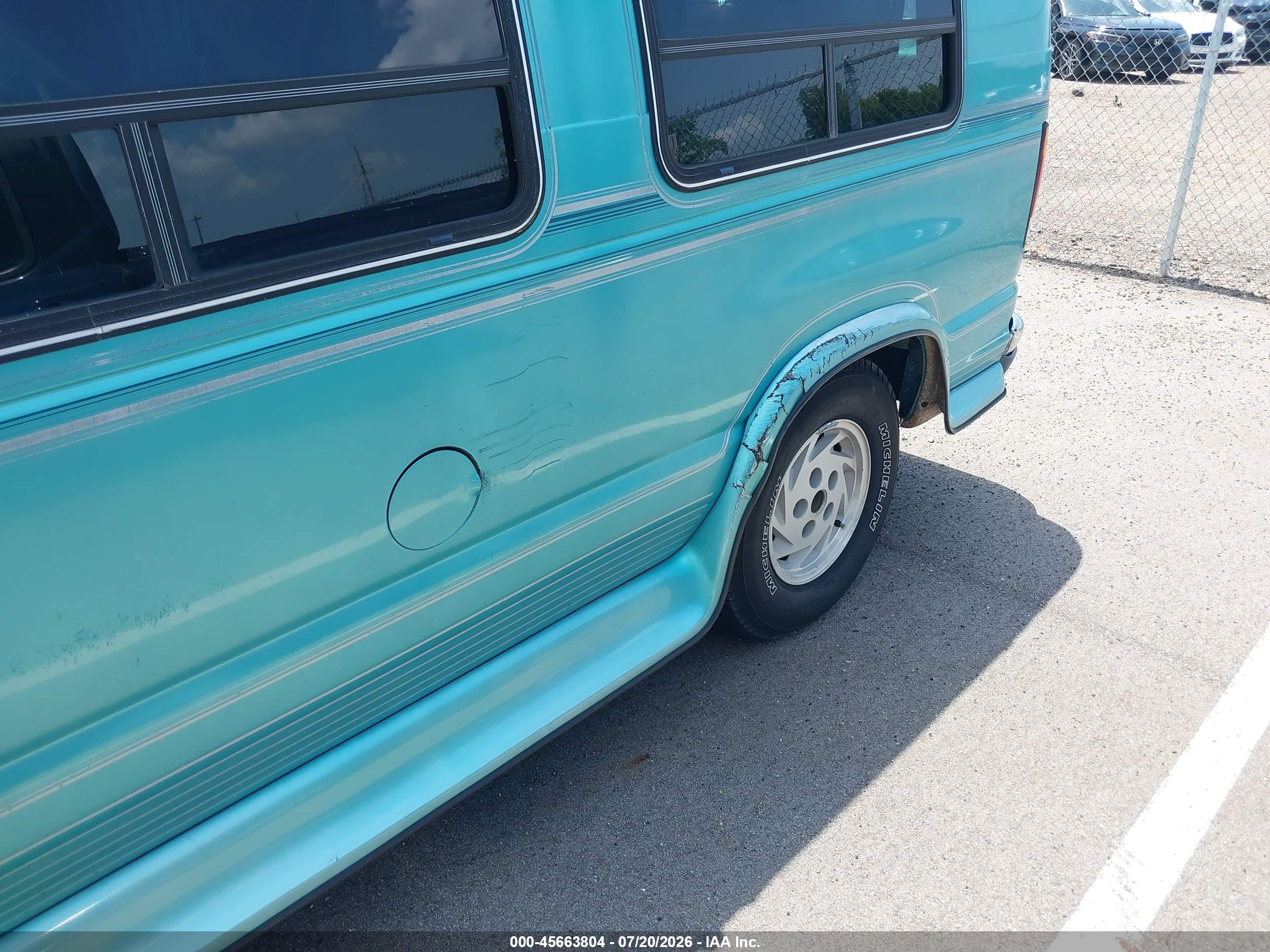 1994 Ford Econoline E150 Van Green vin: 1FDEE14N4RHA65852