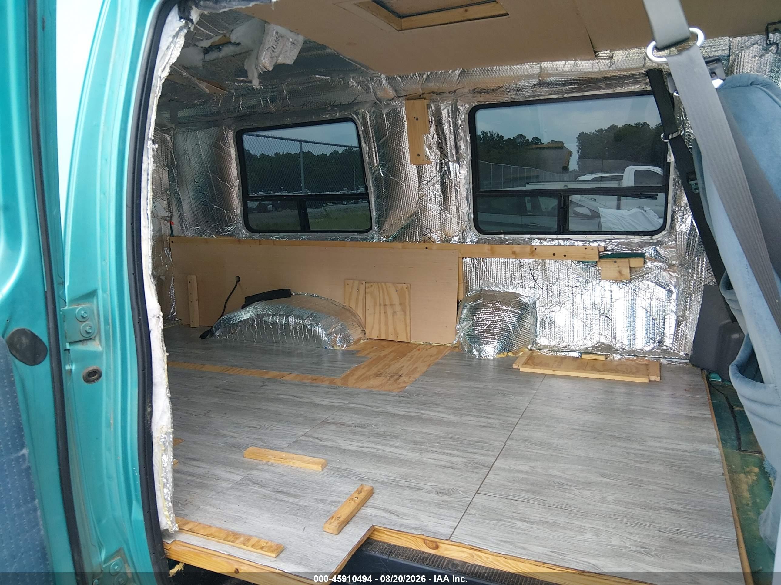 1994 Ford Econoline E150 Van Turquoise vin: 1FDEE14Y5RHA11678