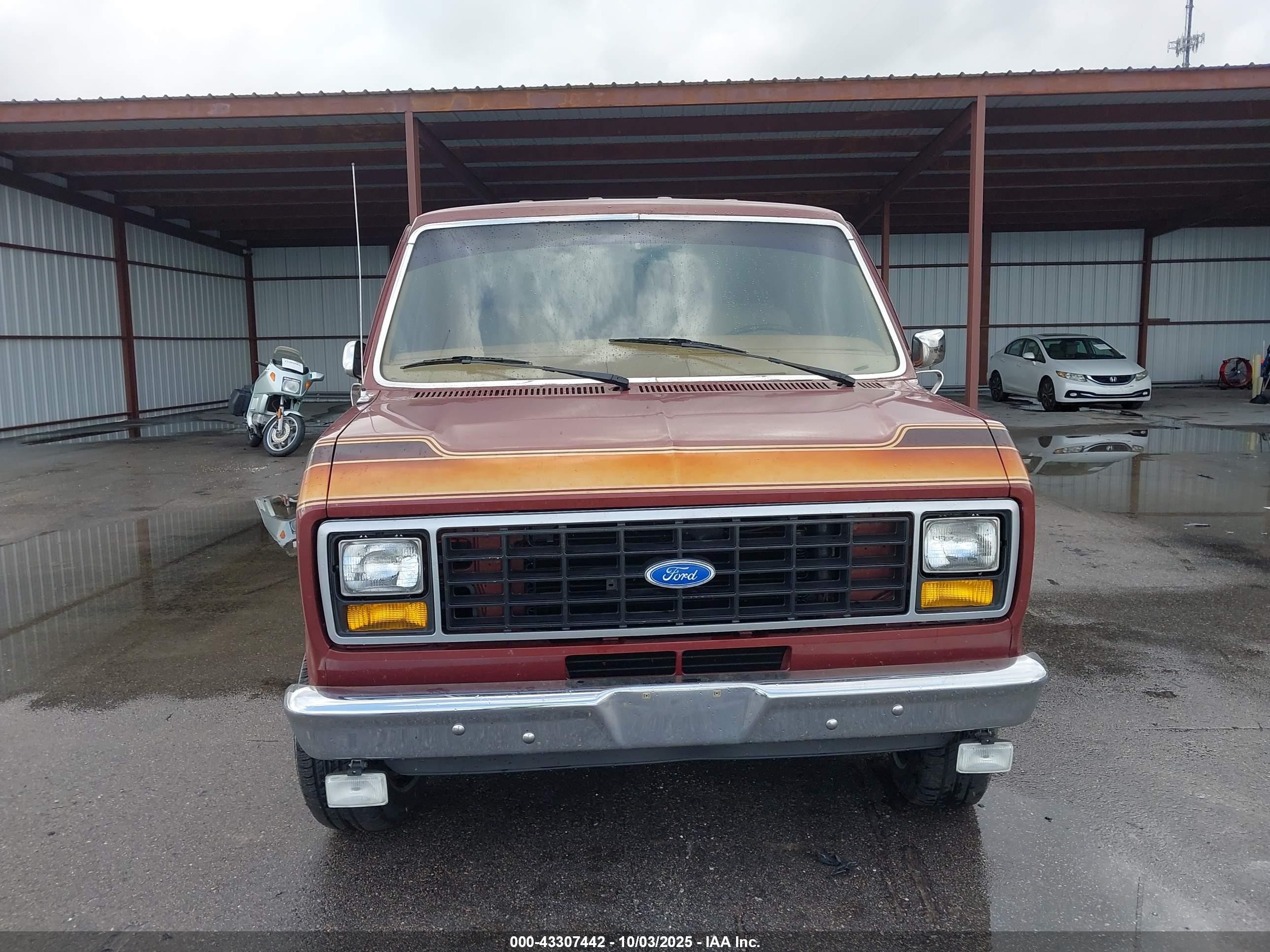 1984 Ford Econoline E150 Van Burgundy vin: 1FDEE14Y8EHA14827