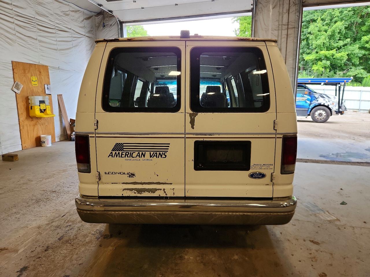 1995 Ford Econoline E150 Van White vin: 1FDEE14Y8SHB44215