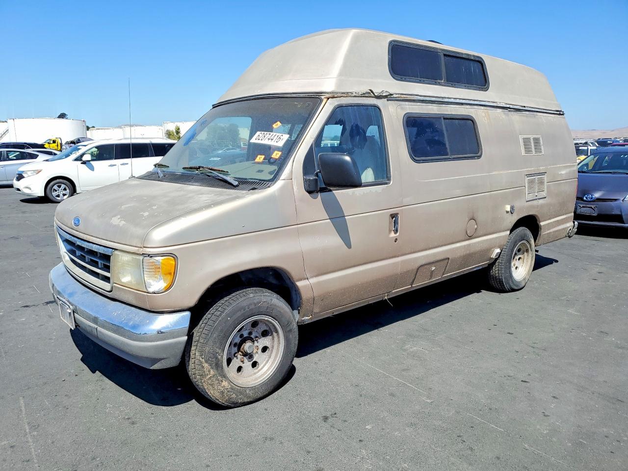 1992 Ford Econoline E250 Super Duty Van Золотой vin: 1FDFS24H7NHB38235