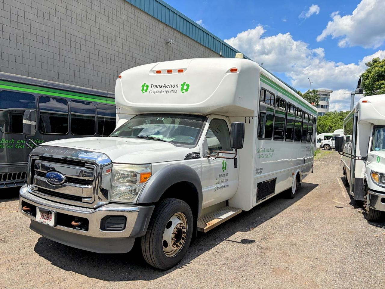 2013 Ford F550 Super Duty White vin: 1FDGF5GY5DEB15204