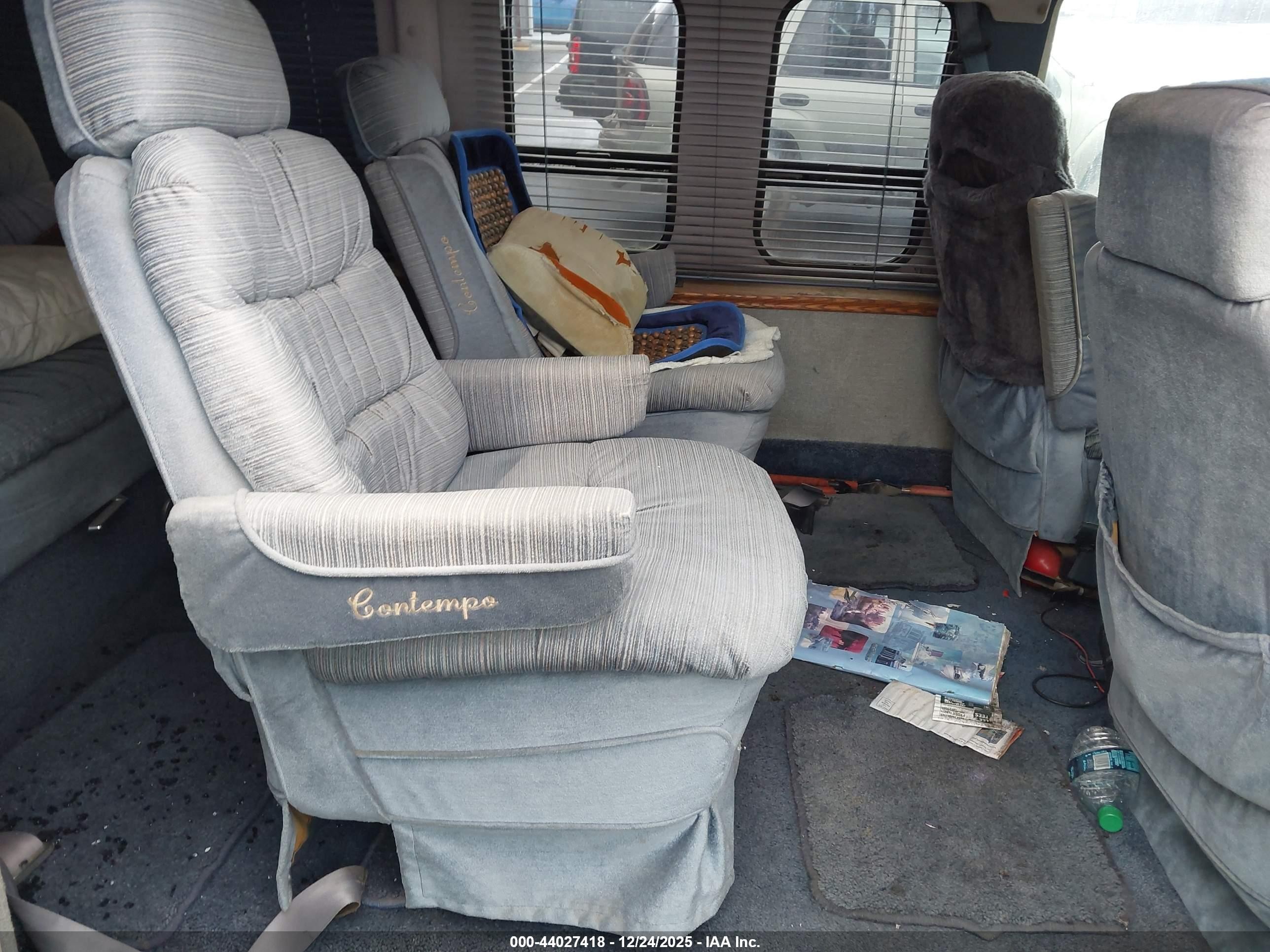 1987 Ford Econoline E350 Van White vin: 1FDJE34LXHHB42702