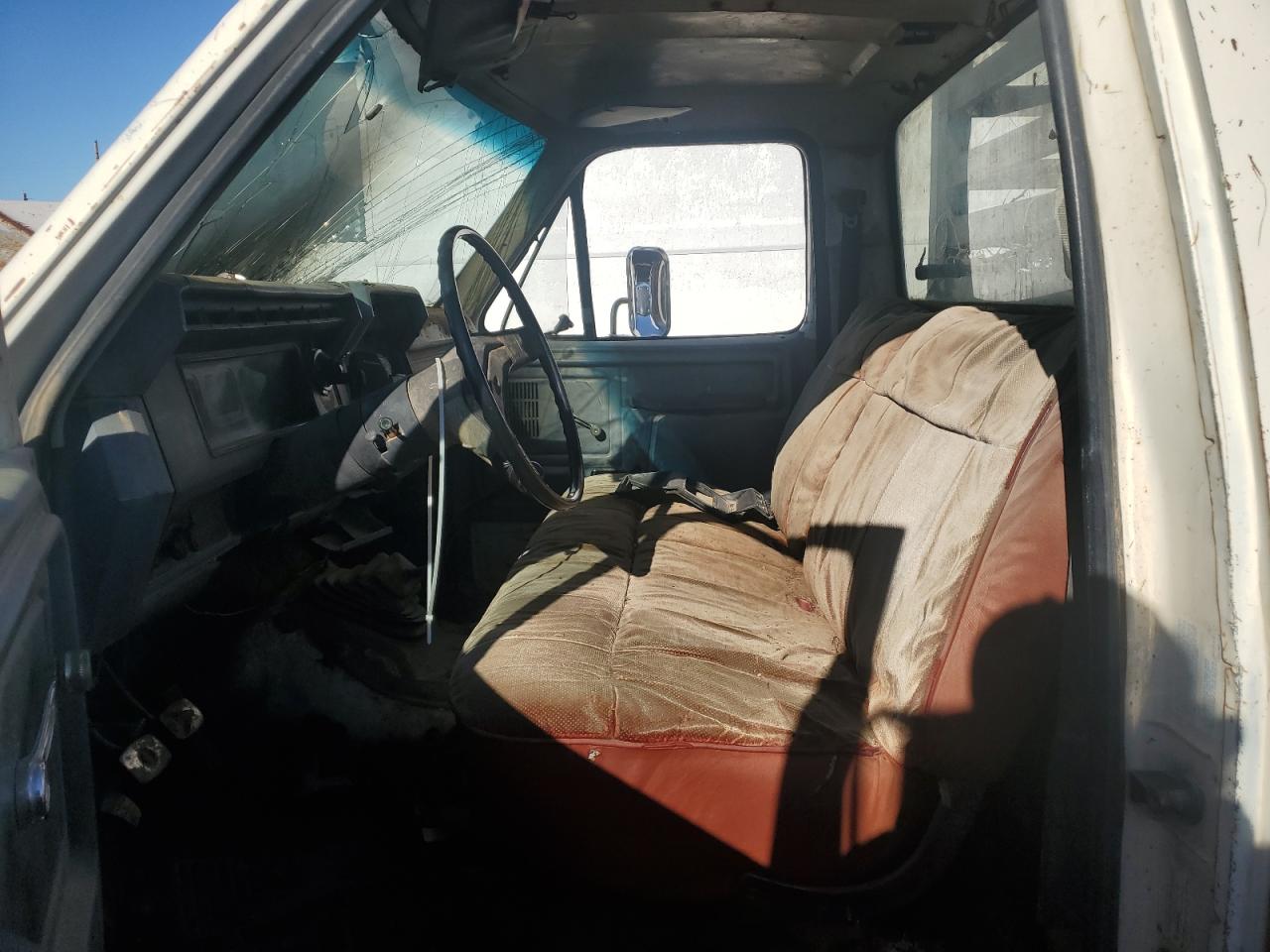 1986 Ford F350 White vin: 1FDJF37H5GNA82901