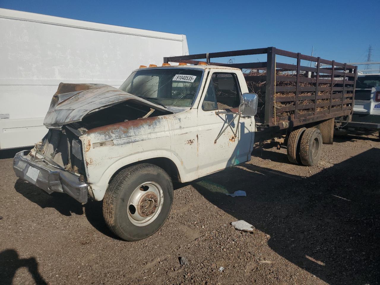 1986 Ford F350 White vin: 1FDJF37H5GNA82901
