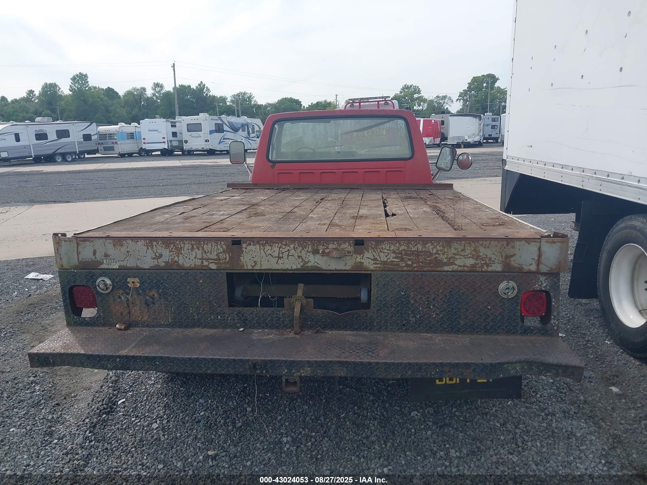 1986 Ford F350   Red vin: 1FDJF37Y8GKA91707