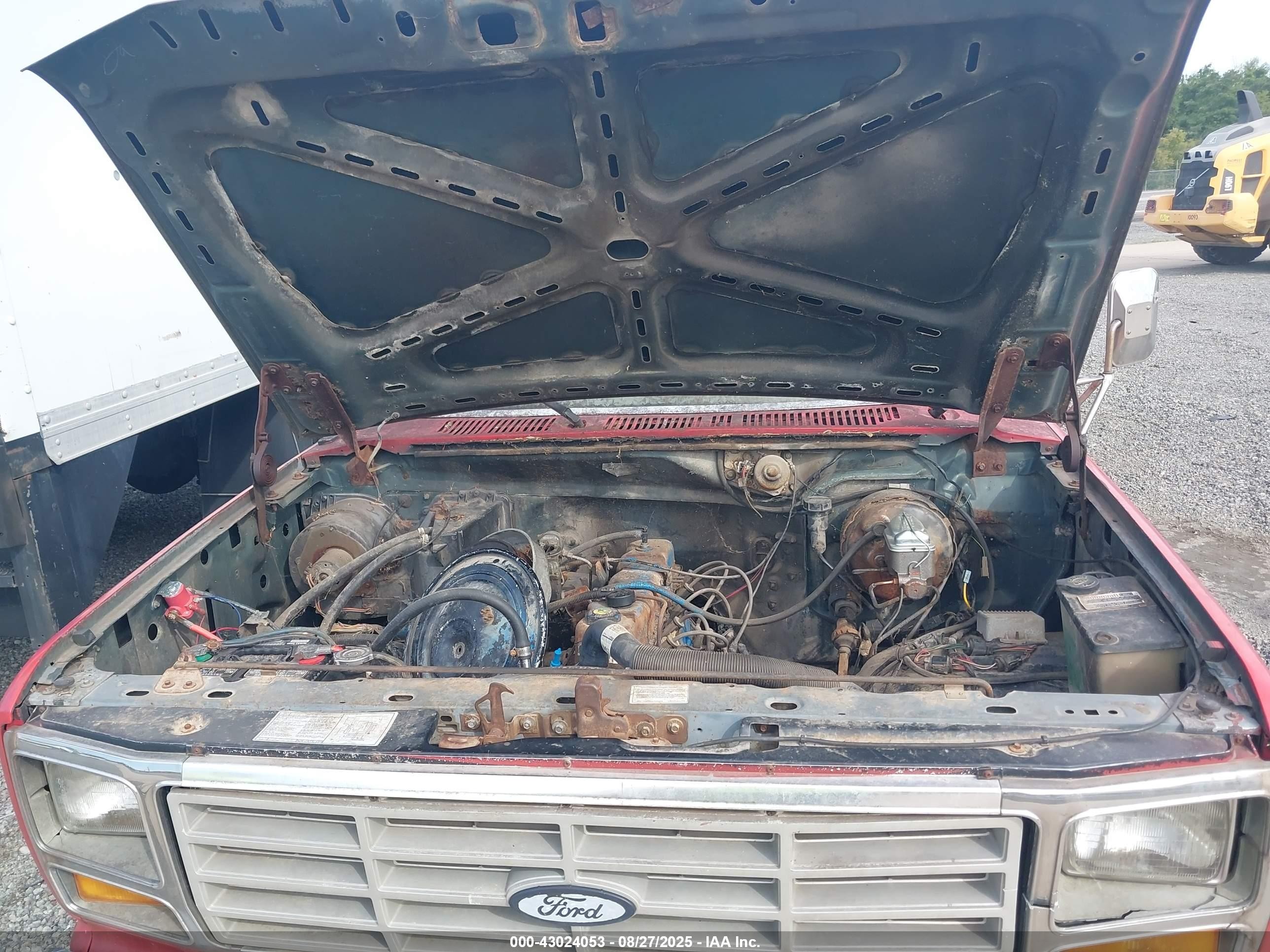 1986 Ford F350   Red vin: 1FDJF37Y8GKA91707