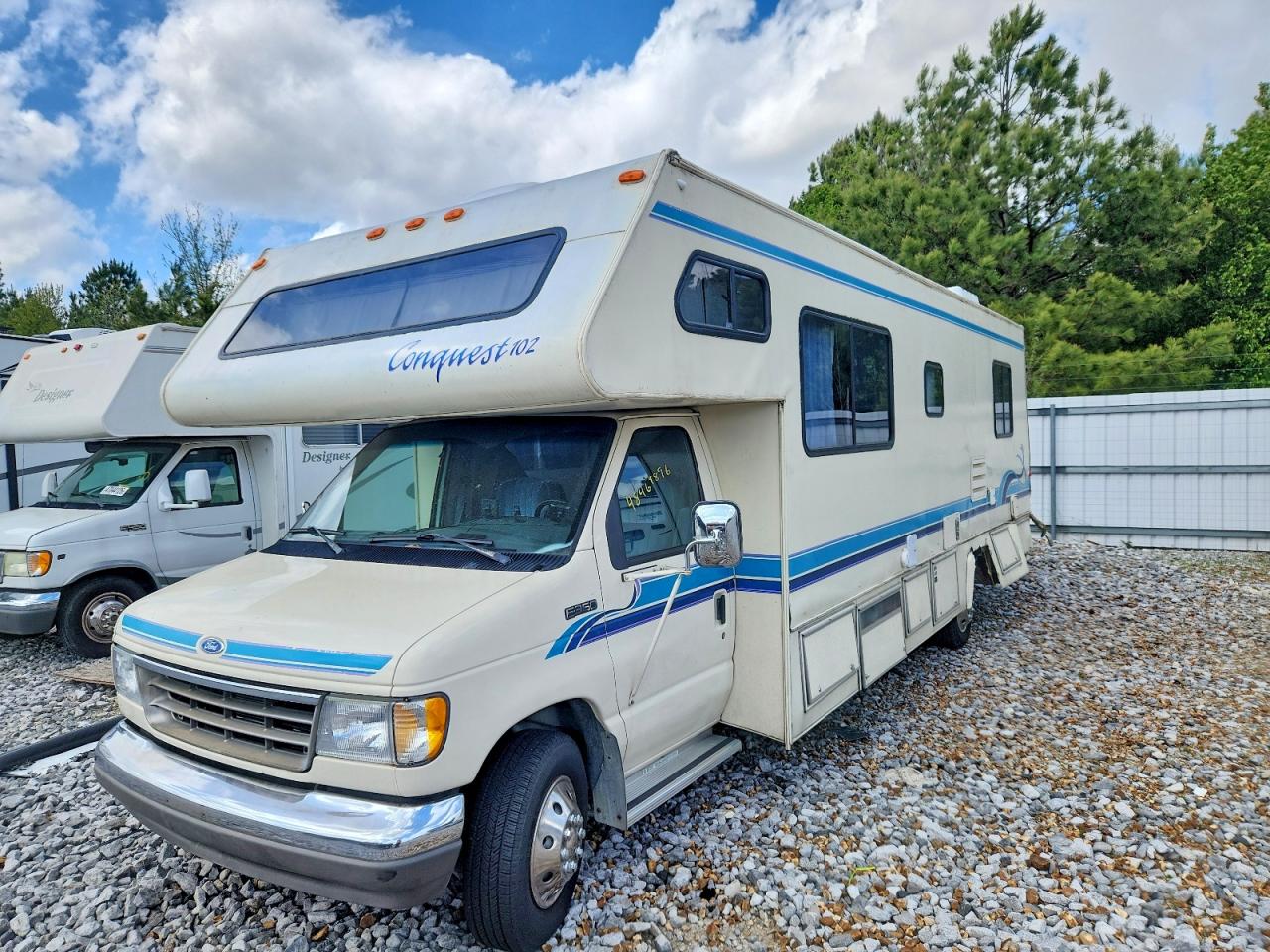 1994 Ford Econoline E350 Cutaway Van Cream vin: 1FDKE30G2RHC10716