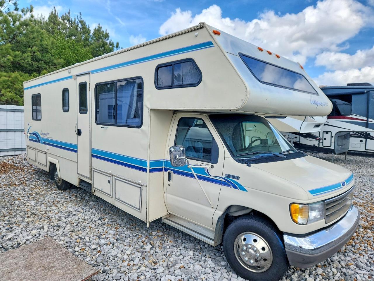 1994 Ford Econoline E350 Cutaway Van Cream vin: 1FDKE30G2RHC10716