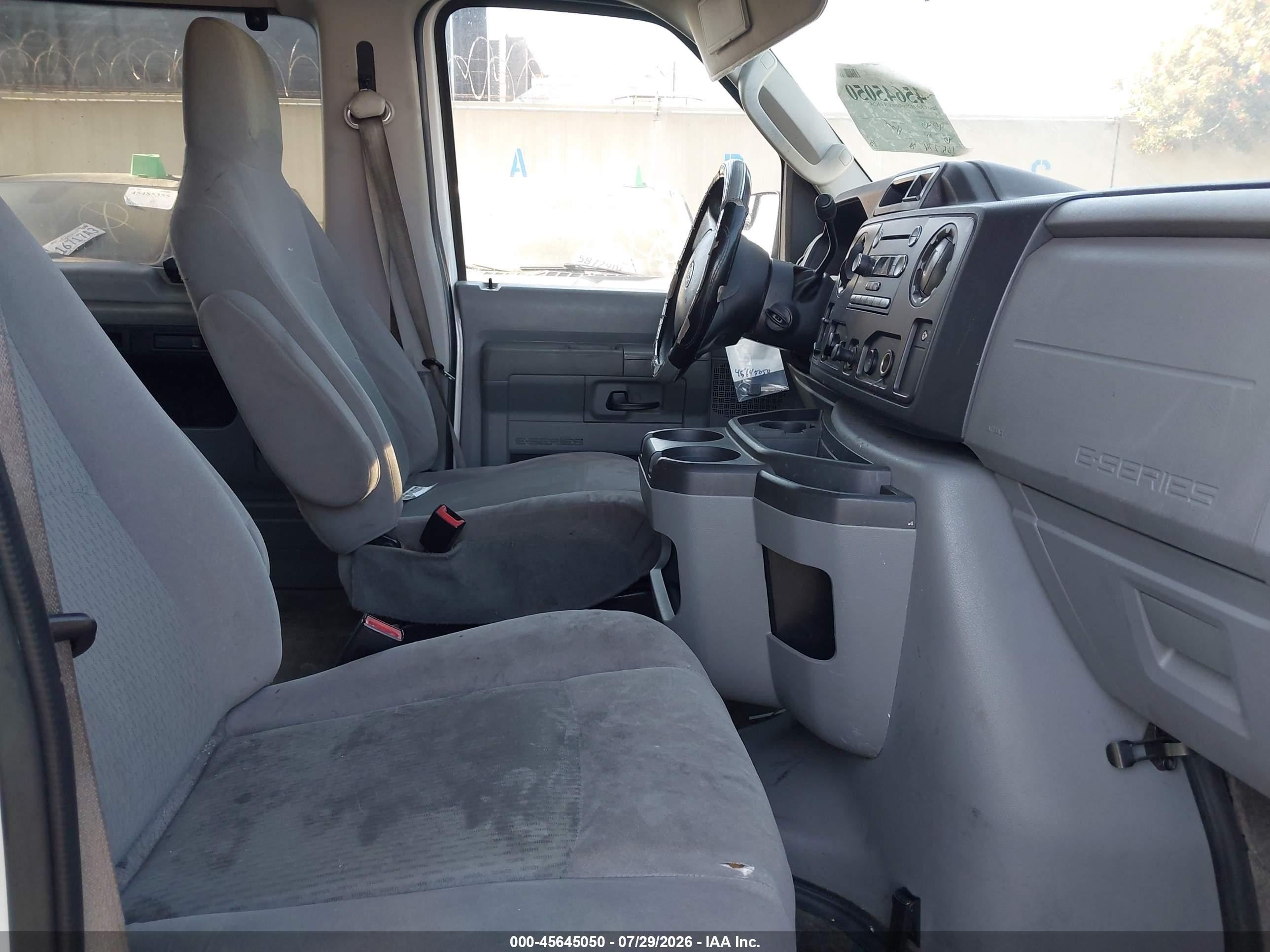 2012 Ford E-150 Xl/xlt White vin: 1FDNE1BW2CDB26271