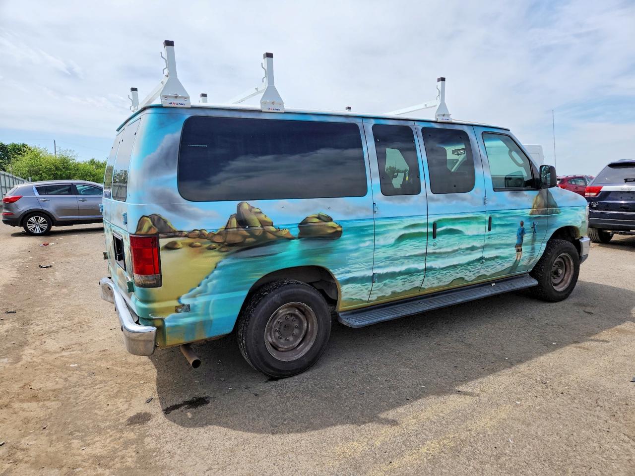 2013 Ford E-150 Two Tone vin: 1FDNE1BW9DDA85820