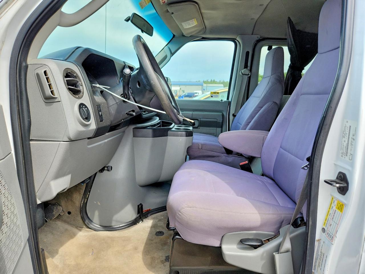 2013 Ford E-150 Two Tone vin: 1FDNE1BW9DDA85820