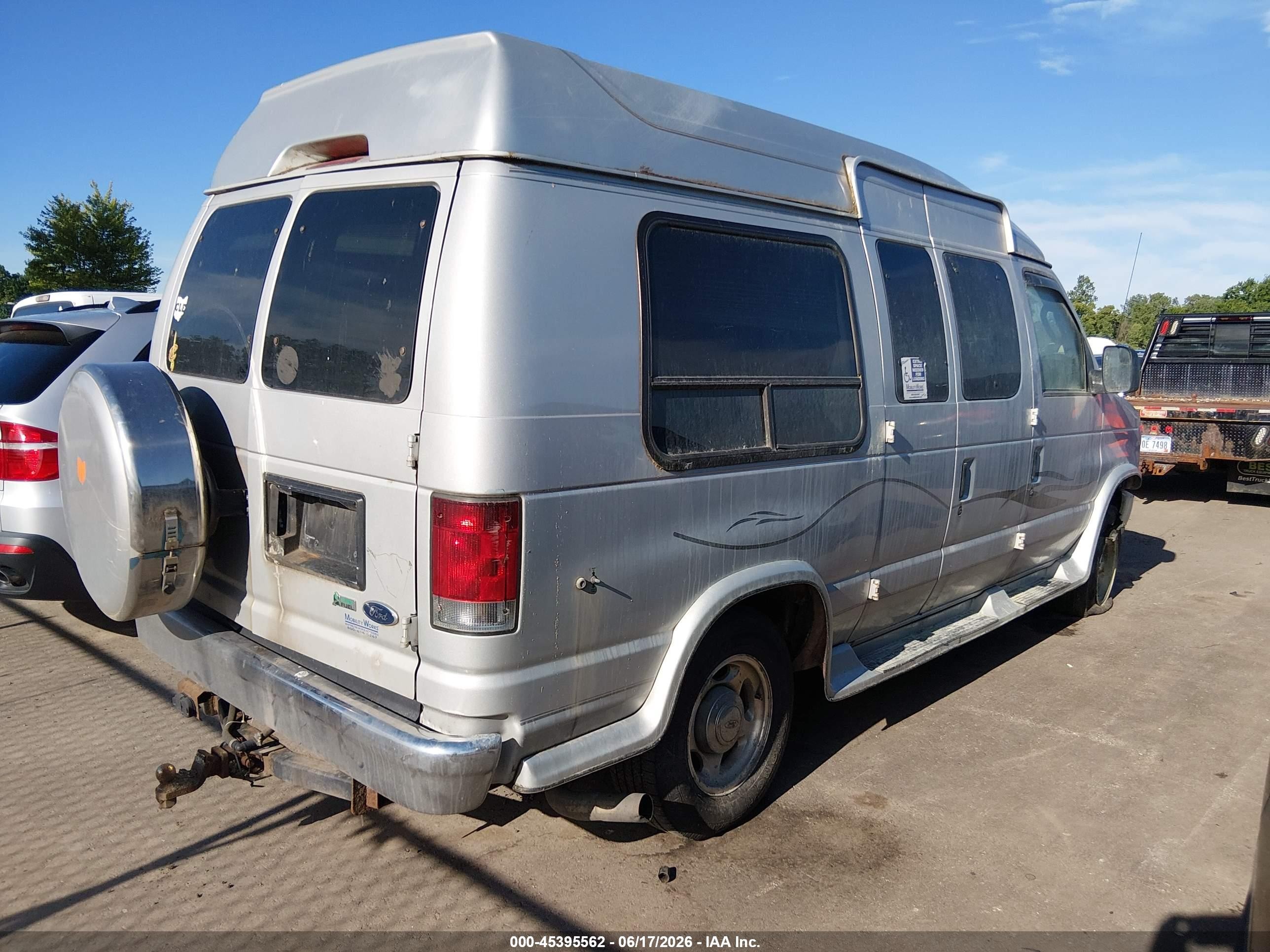 2012 Ford E-150 Commercial/recreational Silver vin: 1FDNE1EL4CDA04867