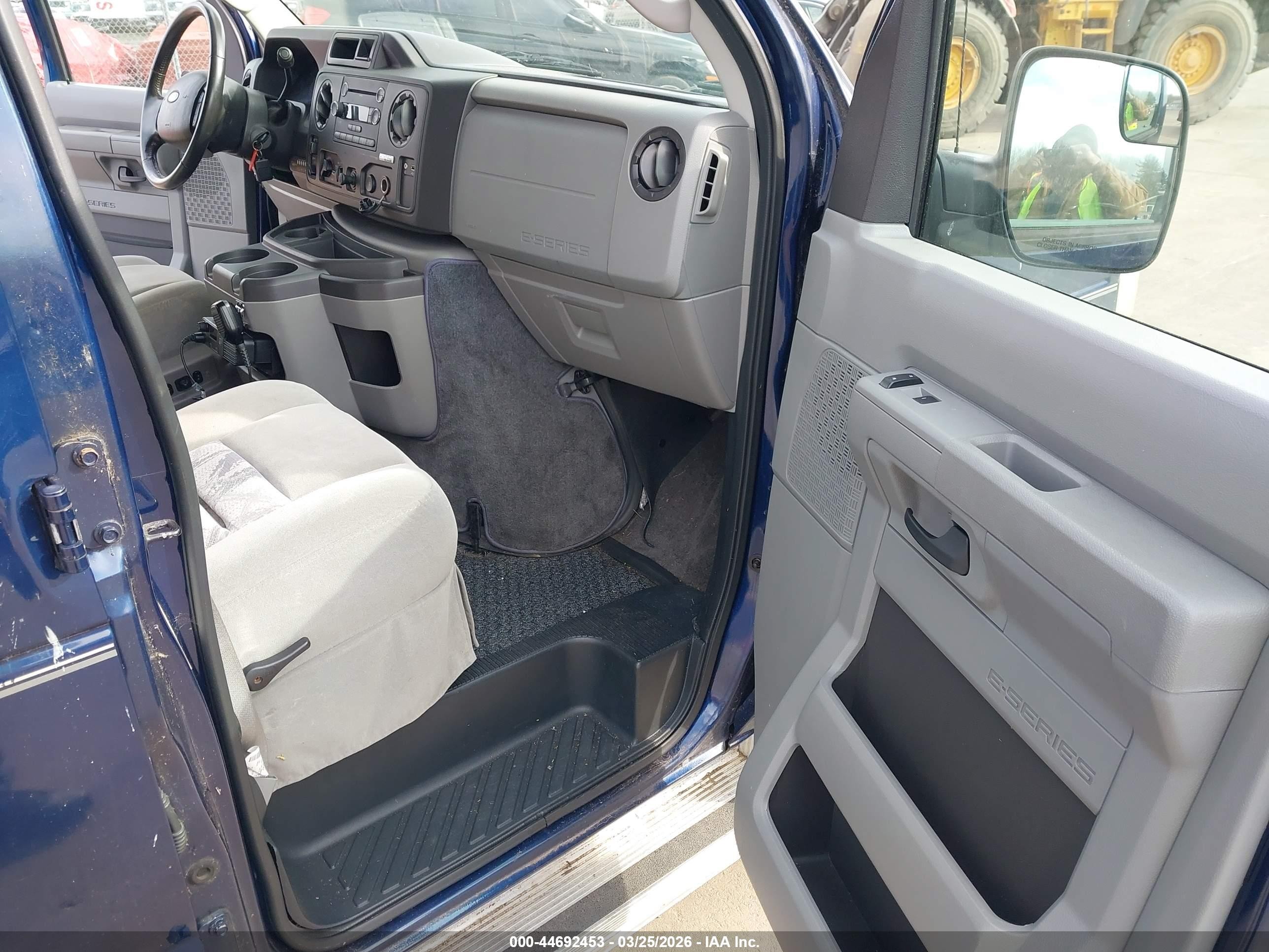 2011 Ford E-150 Recreational Blue vin: 1FDNE1EL8BDB03254