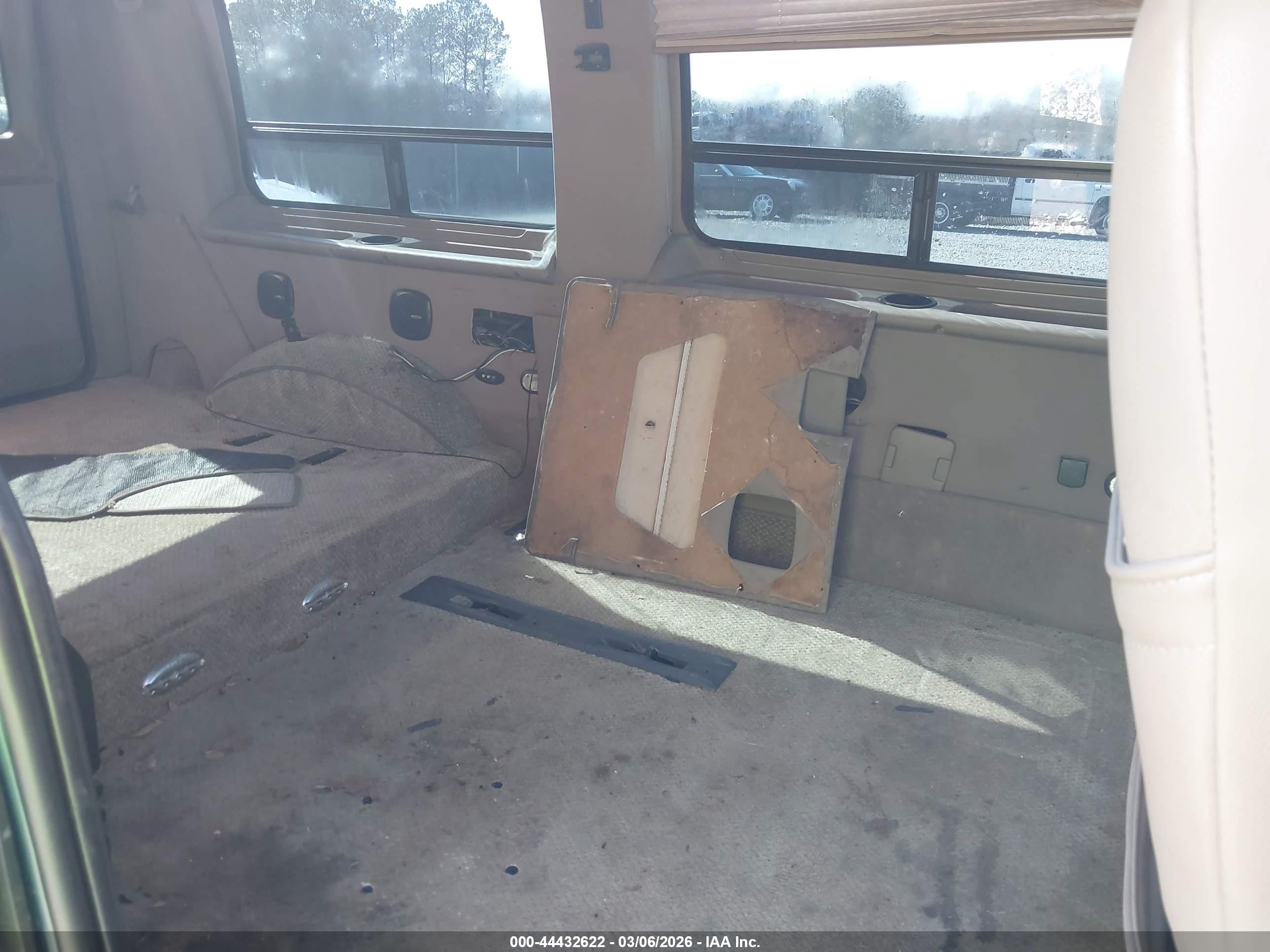 2007 Ford E-250 Recreational Green vin: 1FDNE24L07DA43081