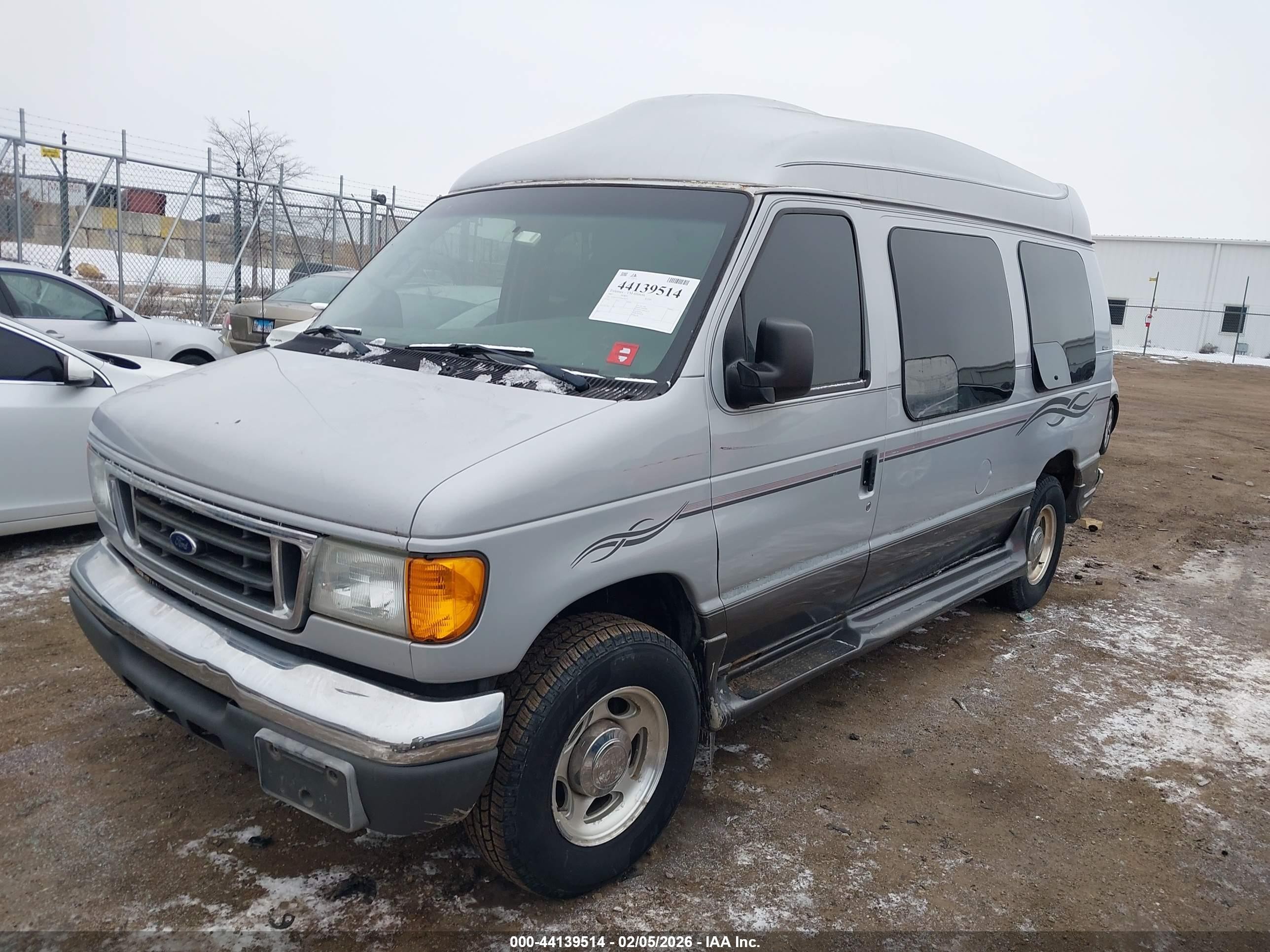 2007 Ford E-250 Recreational Silver vin: 1FDNE24L07DA99277