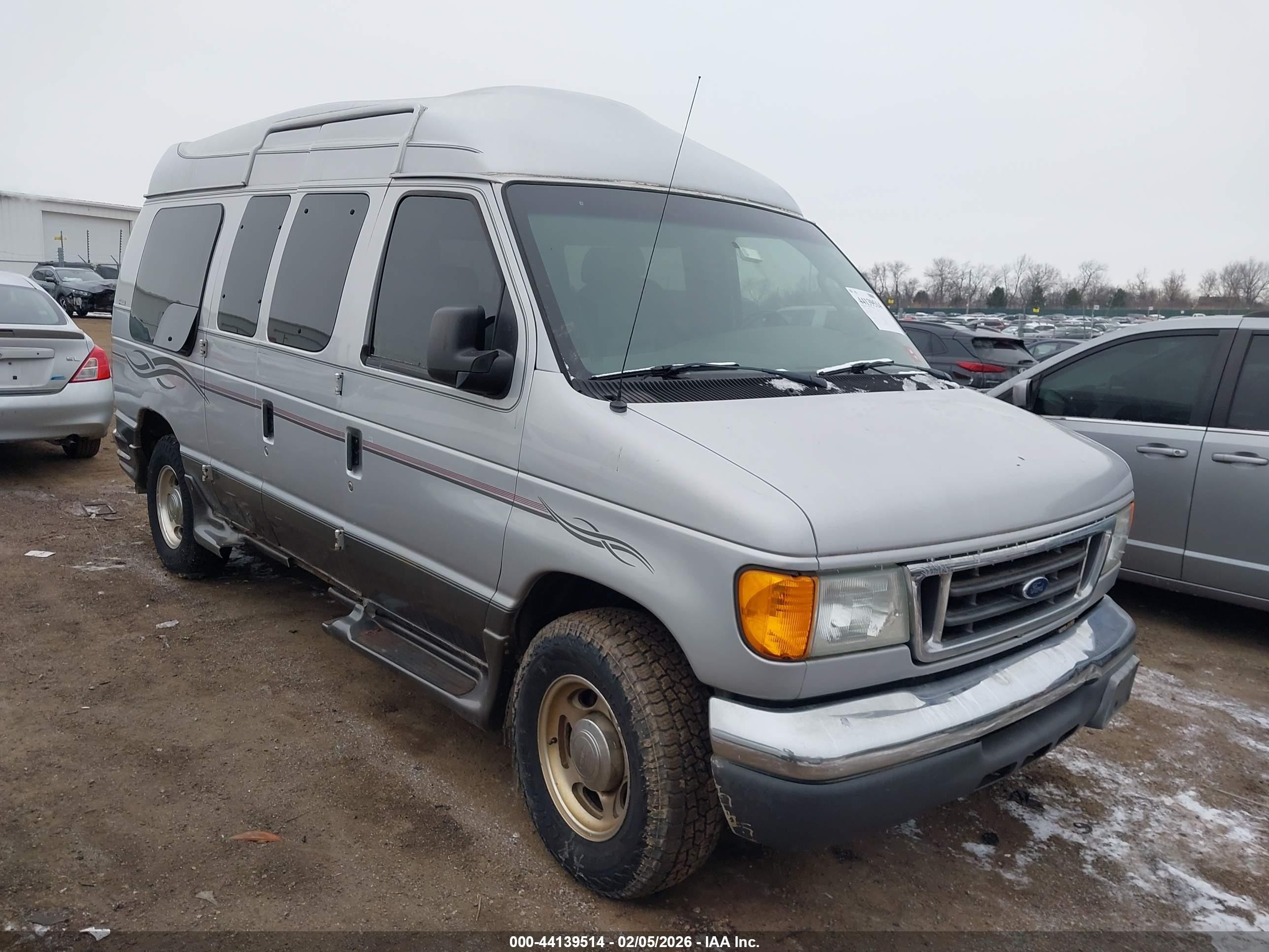 2007 Ford E-250 Recreational Silver vin: 1FDNE24L07DA99277