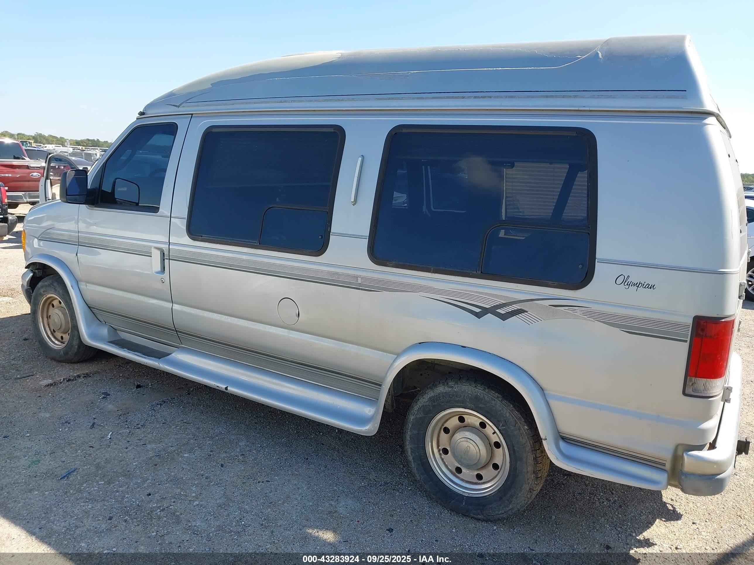 2004 Ford E-250 Recreational Silver vin: 1FDNE24L44HA18804
