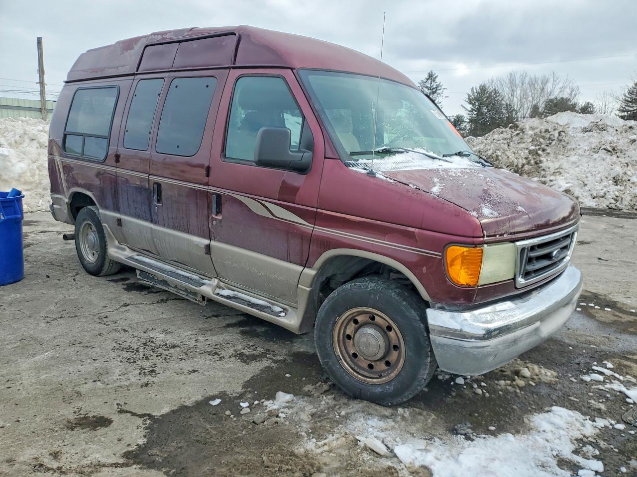 2004 Ford Econoline E250 Van Maroon vin: 1FDNE24L74HA27335