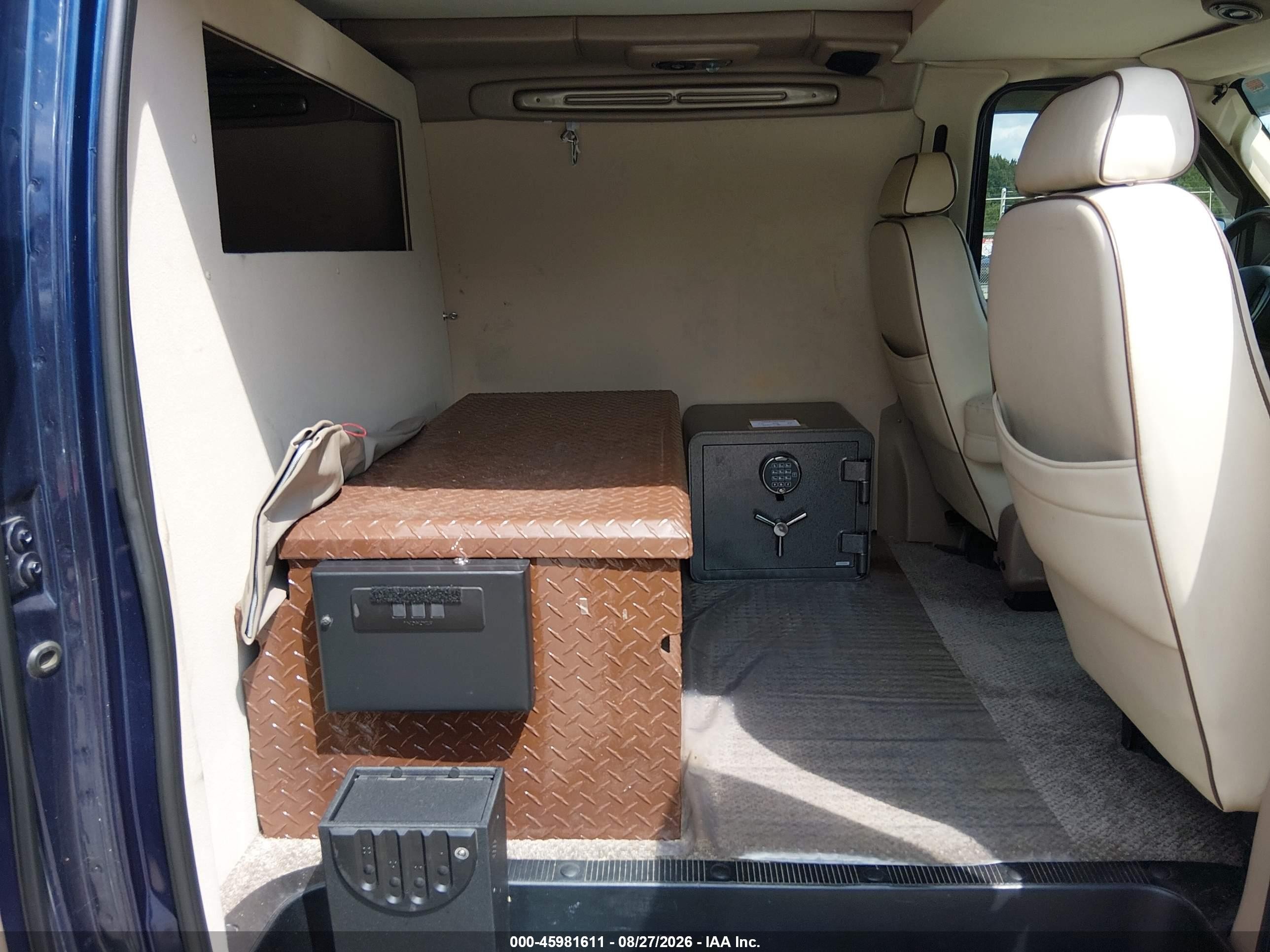2005 Ford E-250 Recreational Blue vin: 1FDNE24L75HA40815