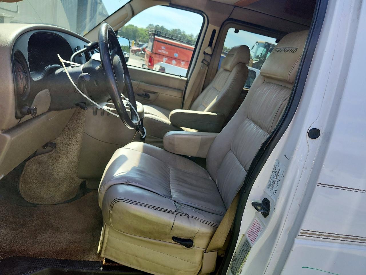 2004 Ford Econoline E250 Van White vin: 1FDNE24L94HA91974