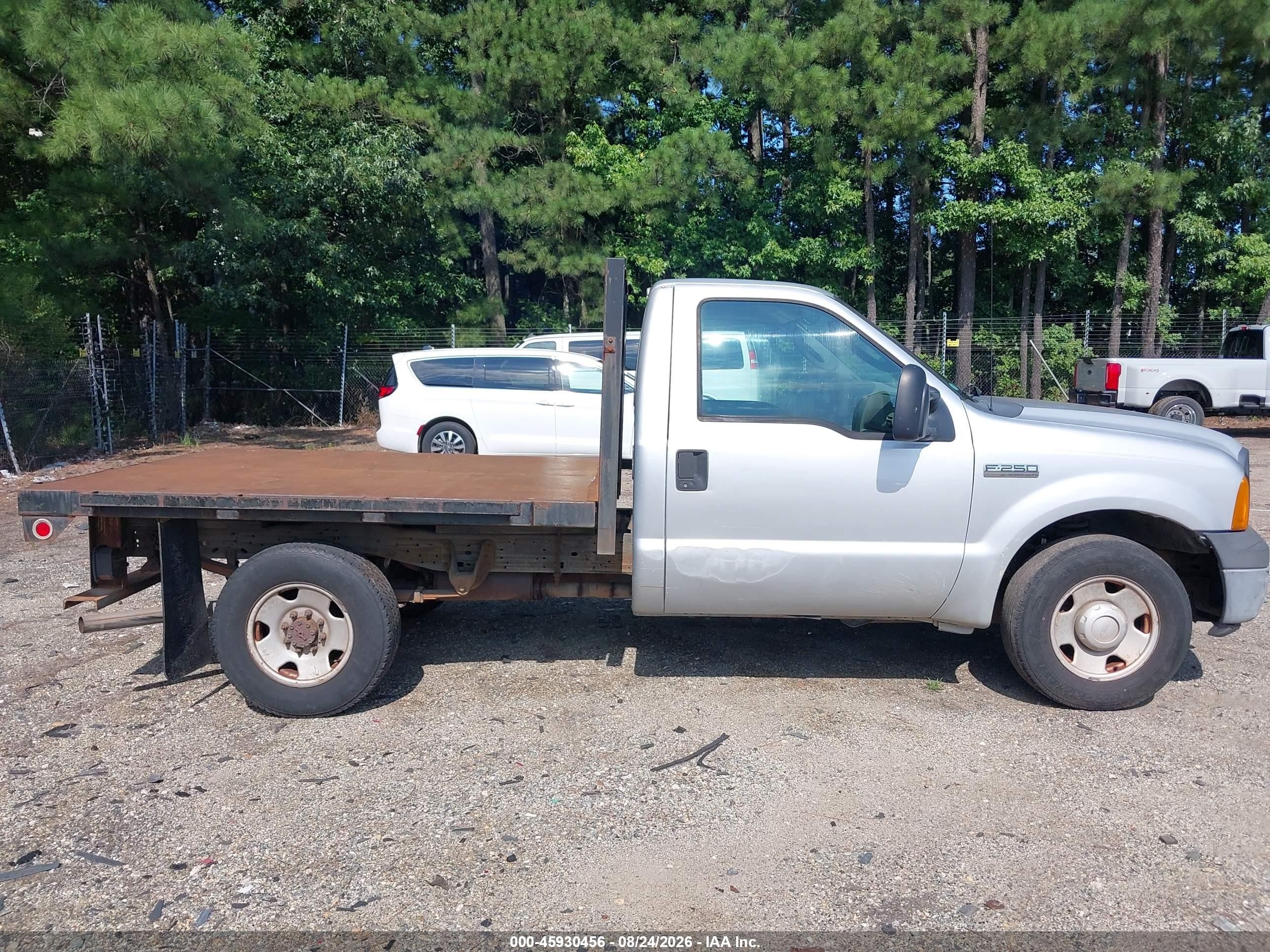 2007 Ford F-250 Xl/xlt Серебряный vin: 1FDNF20517EA77836