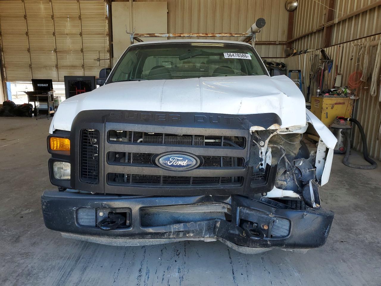2009 Ford F250 Super Duty White vin: 1FDNF20559EA55776