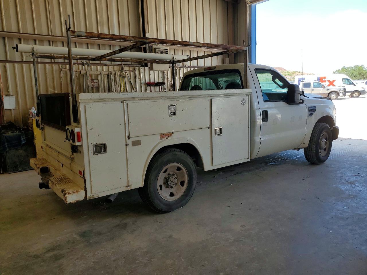 2009 Ford F250 Super Duty White vin: 1FDNF20559EA55776