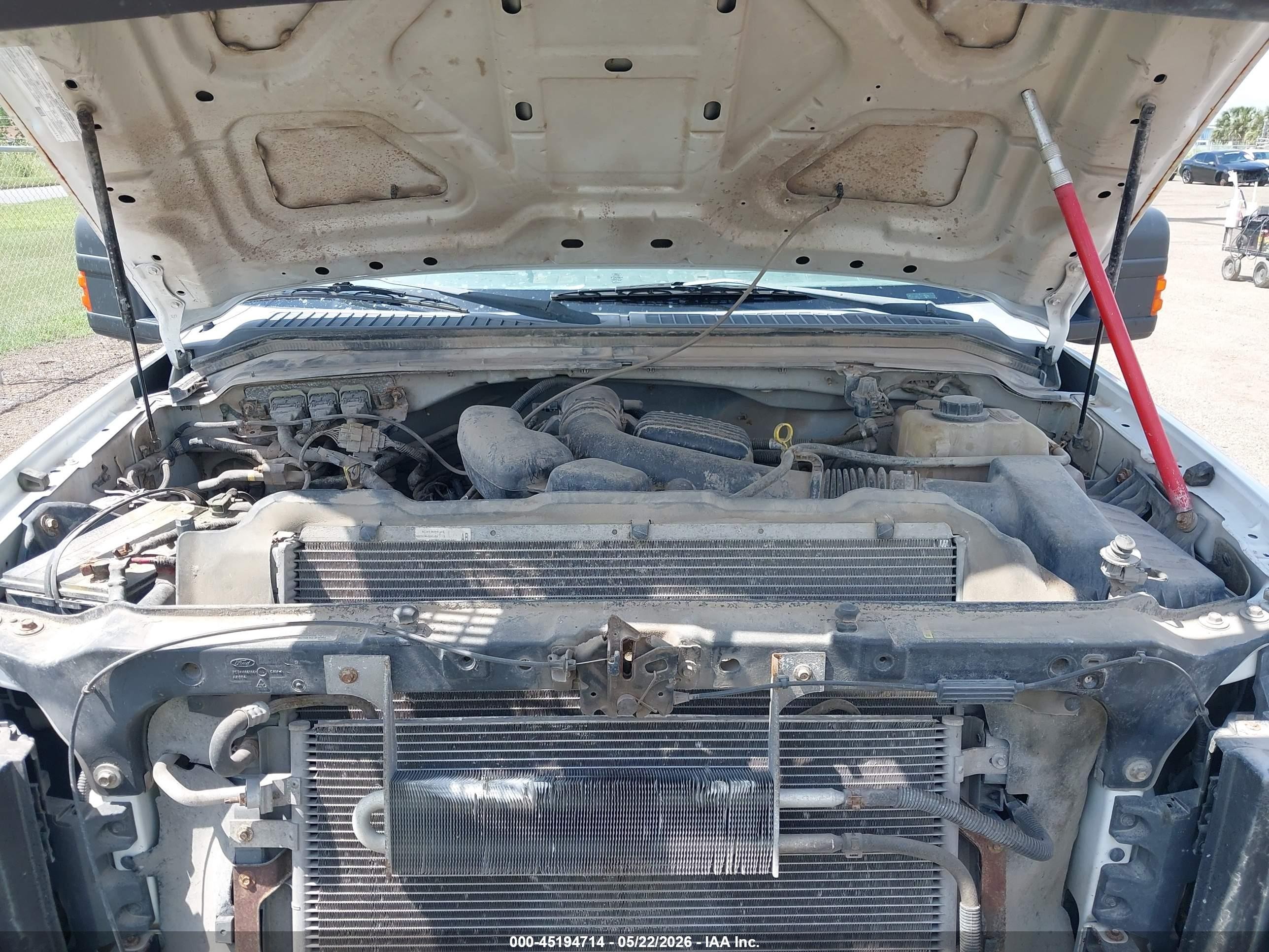 2009 Ford F-250 Xl/xlt Белый vin: 1FDNF20599EA41010