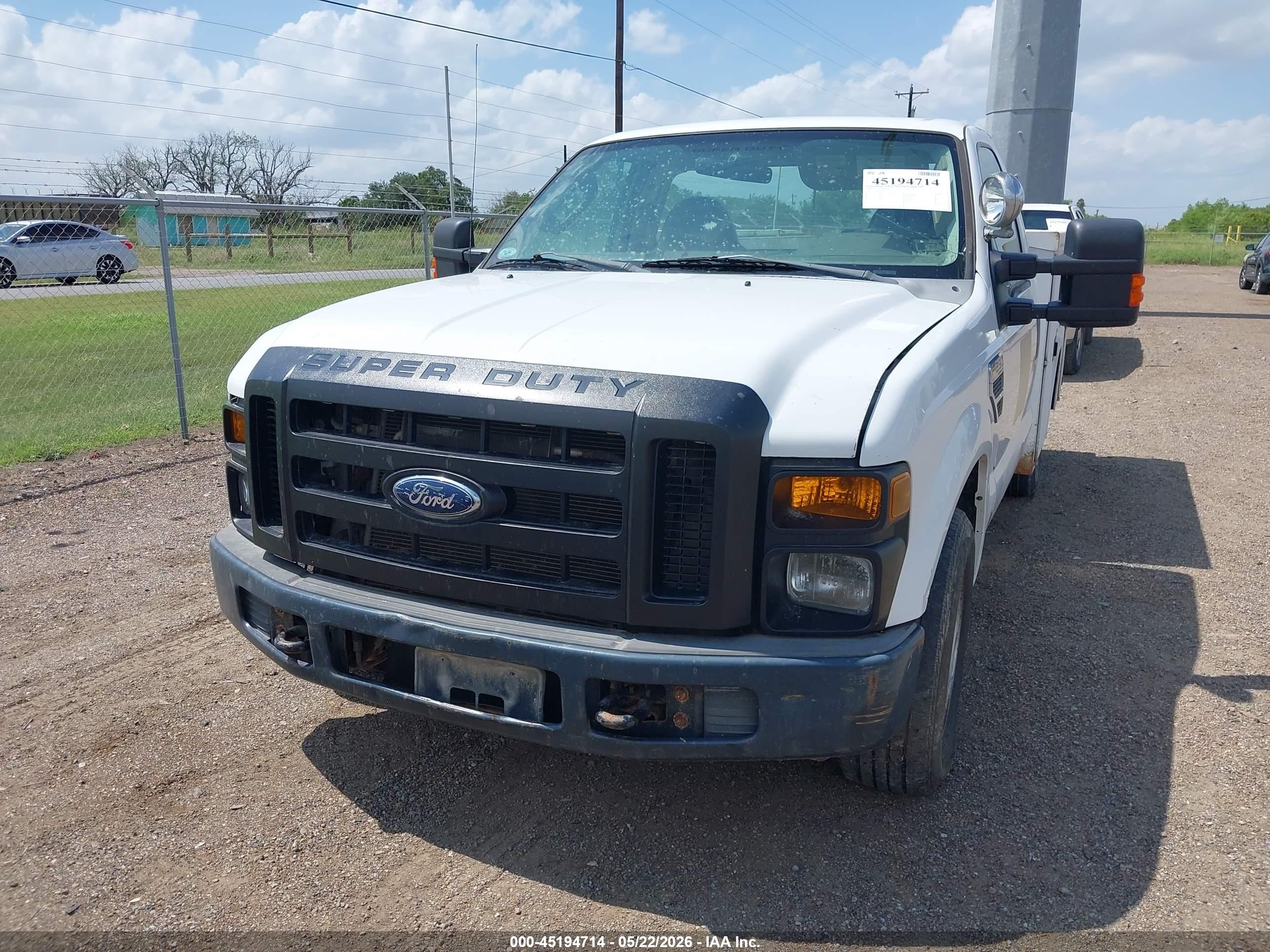 2009 Ford F-250 Xl/xlt Белый vin: 1FDNF20599EA41010