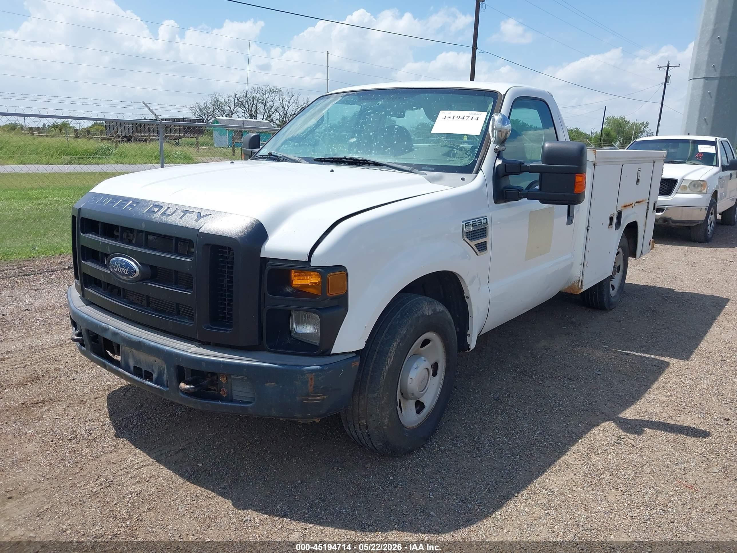 2009 Ford F-250 Xl/xlt Белый vin: 1FDNF20599EA41010