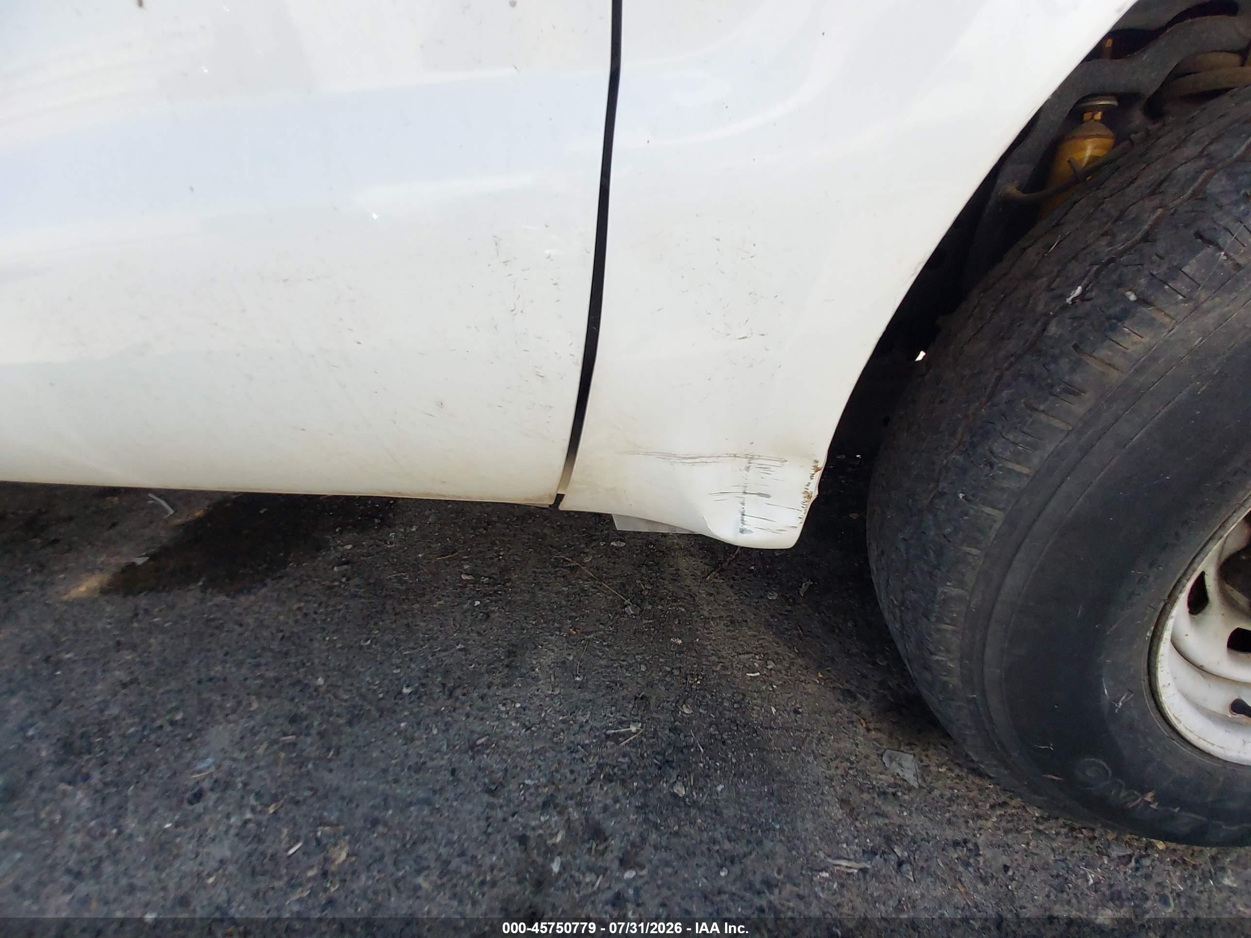 2000 Ford F-250 Lariat/xl/xlt White vin: 1FDNF20S7YEB06747
