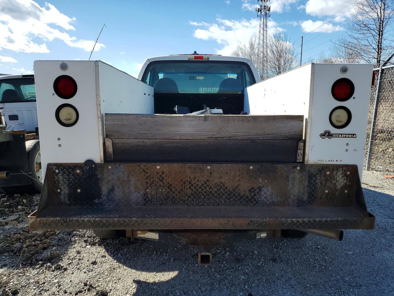 2005 Ford F250 Super Duty White vin: 1FDNF21525EB92795